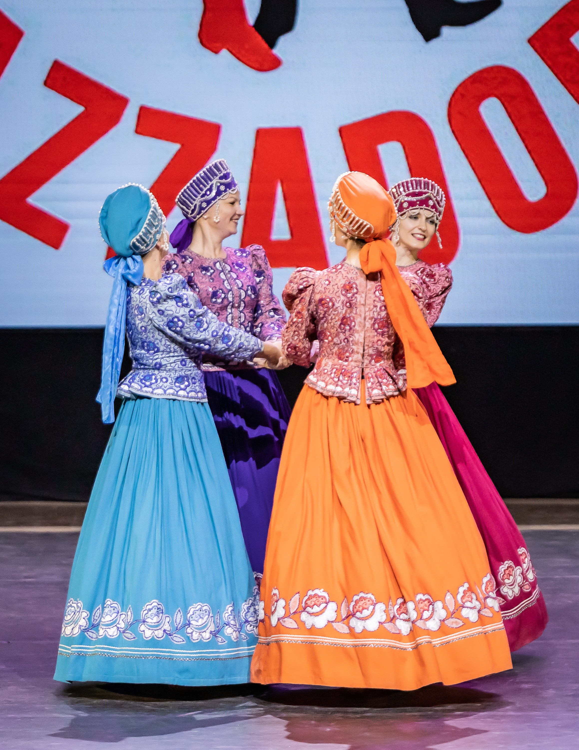 Концерт ансамбля народного такца «Раззадоры». Фотограф Владимир Охрименко