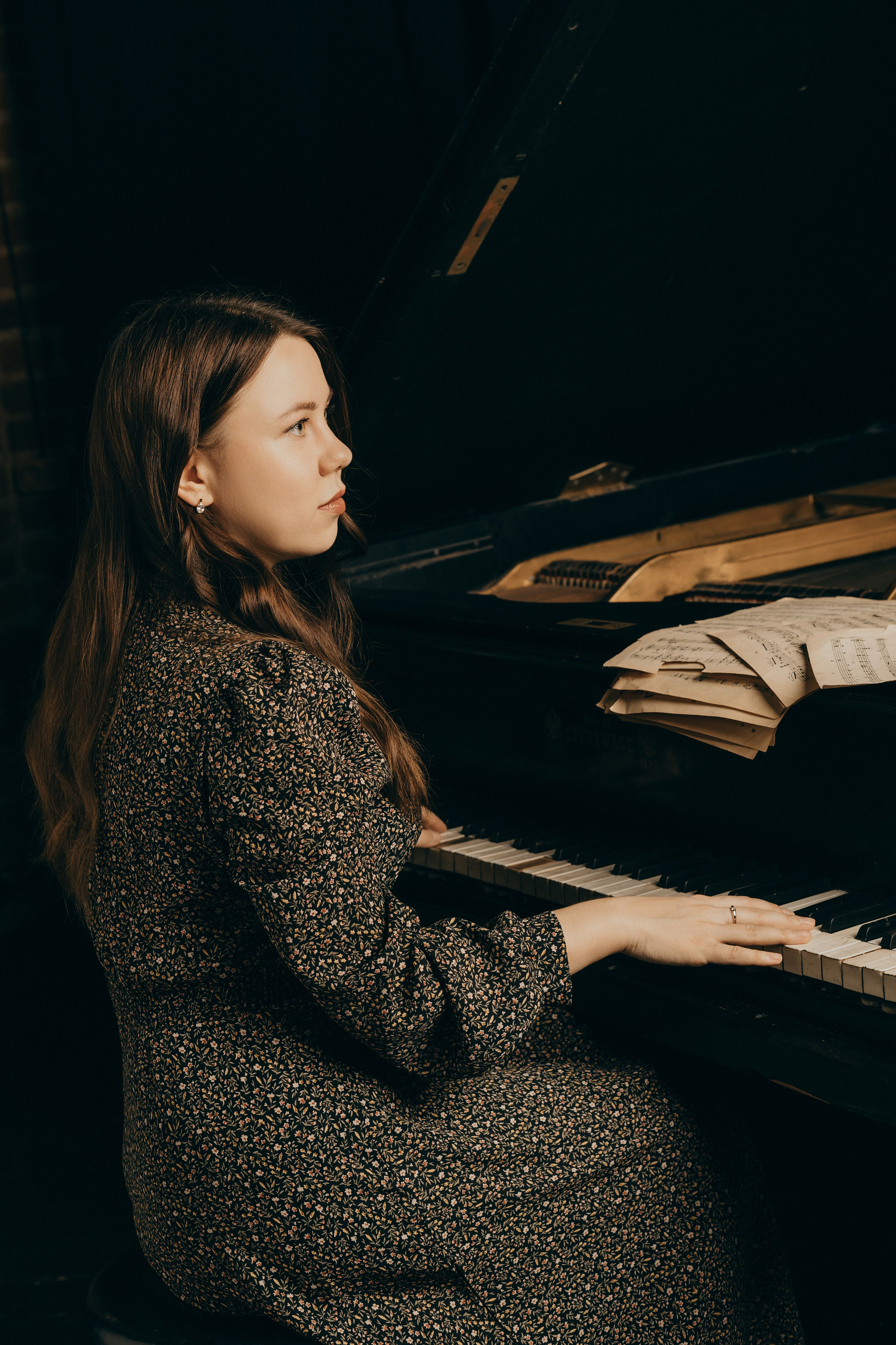 Женская фотосессия и Сьемка с роялем. Свадебный и семейный фотограф в Москве Анастасия. Помогу вам быть собой и создам теплые, живые фотографии. Семейный фотограф в Дмитрове