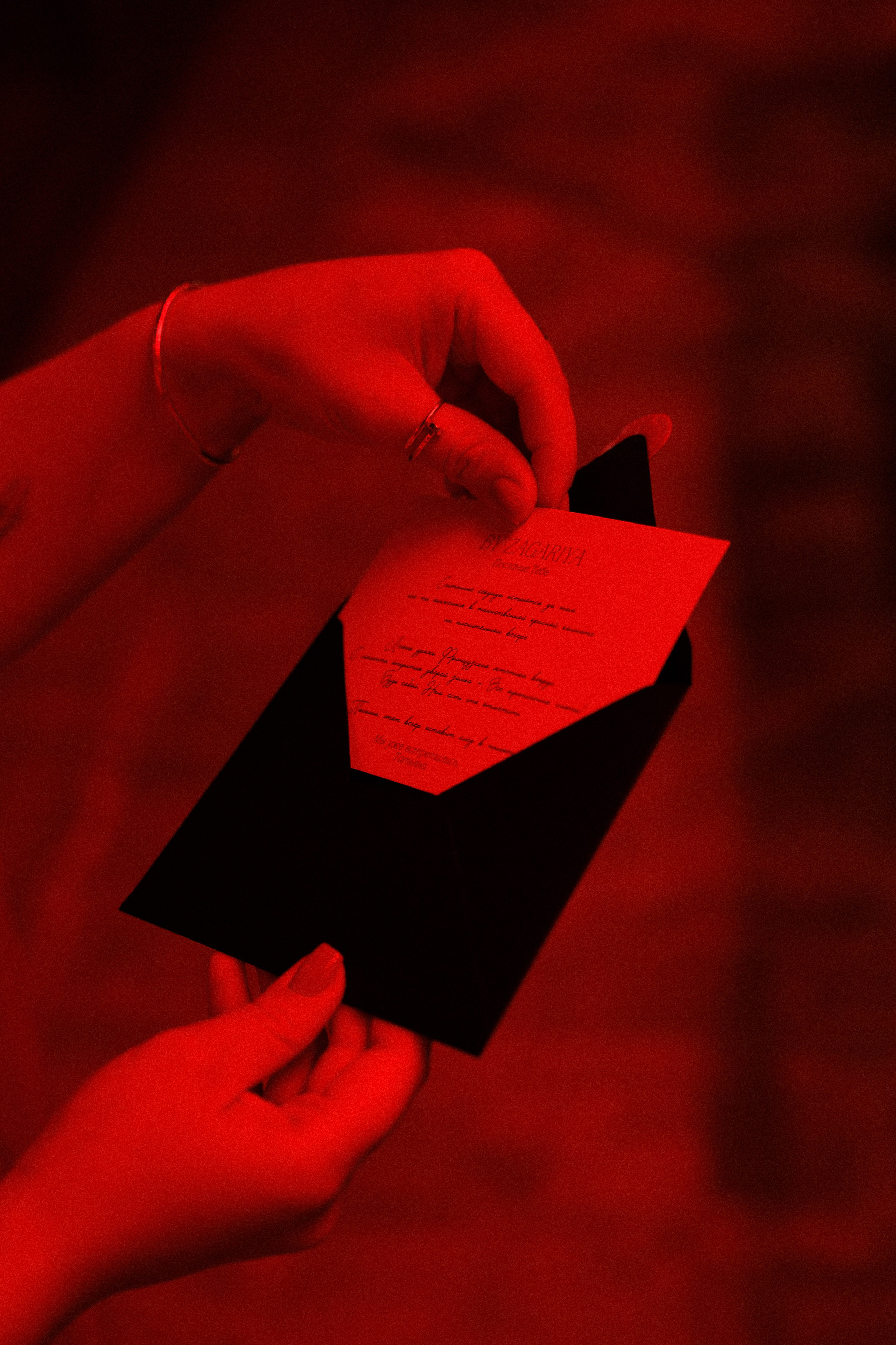 День рождения в красной комнате. Свадебный и репортажный фотограф Новороссийск, Краснодар, Сочи Олеся Дзюба