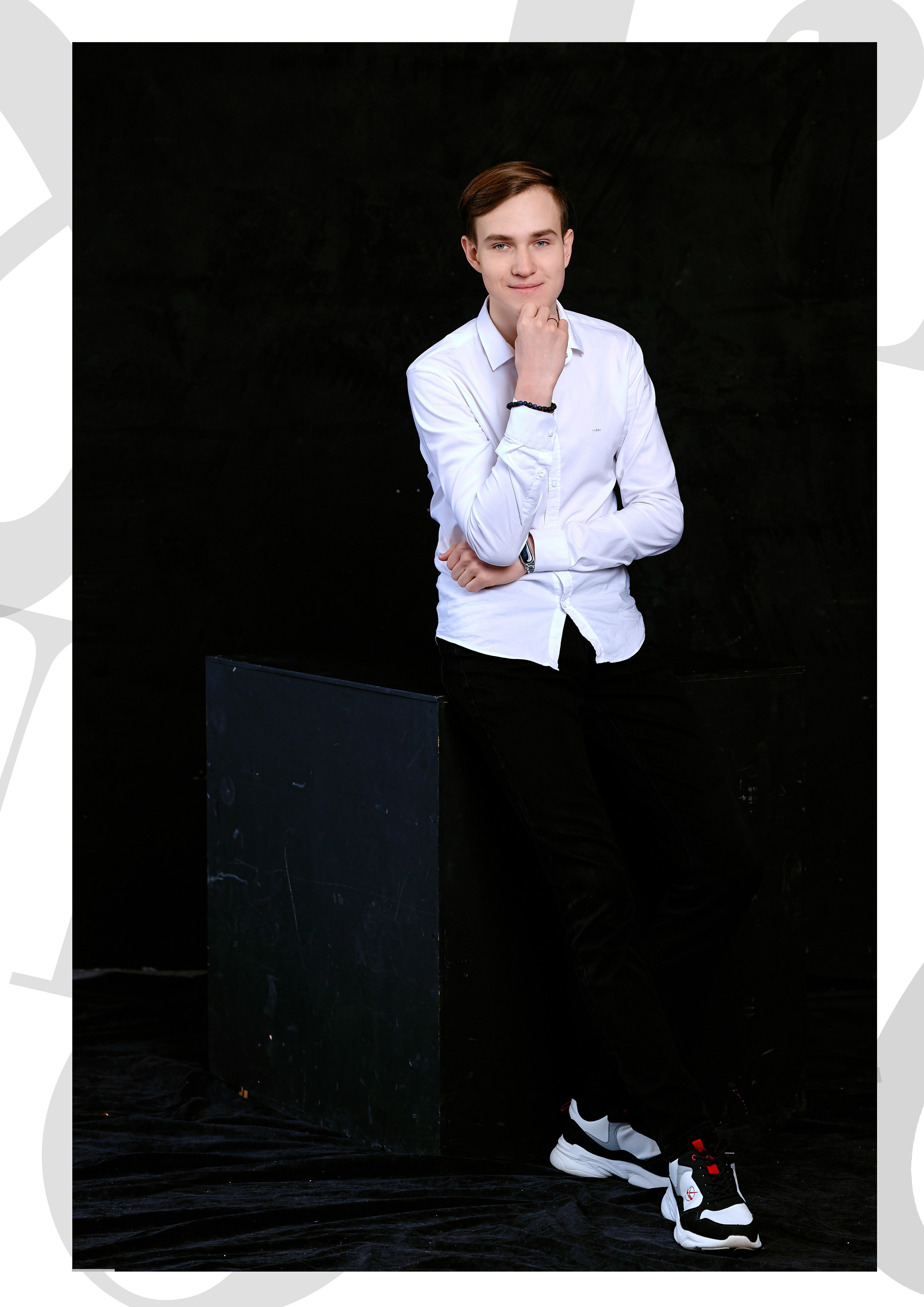 Выпускные портреты для выпускного альбома таганрог. Фотограф Выпускные альбомы Таганрог Сергей Коробченко