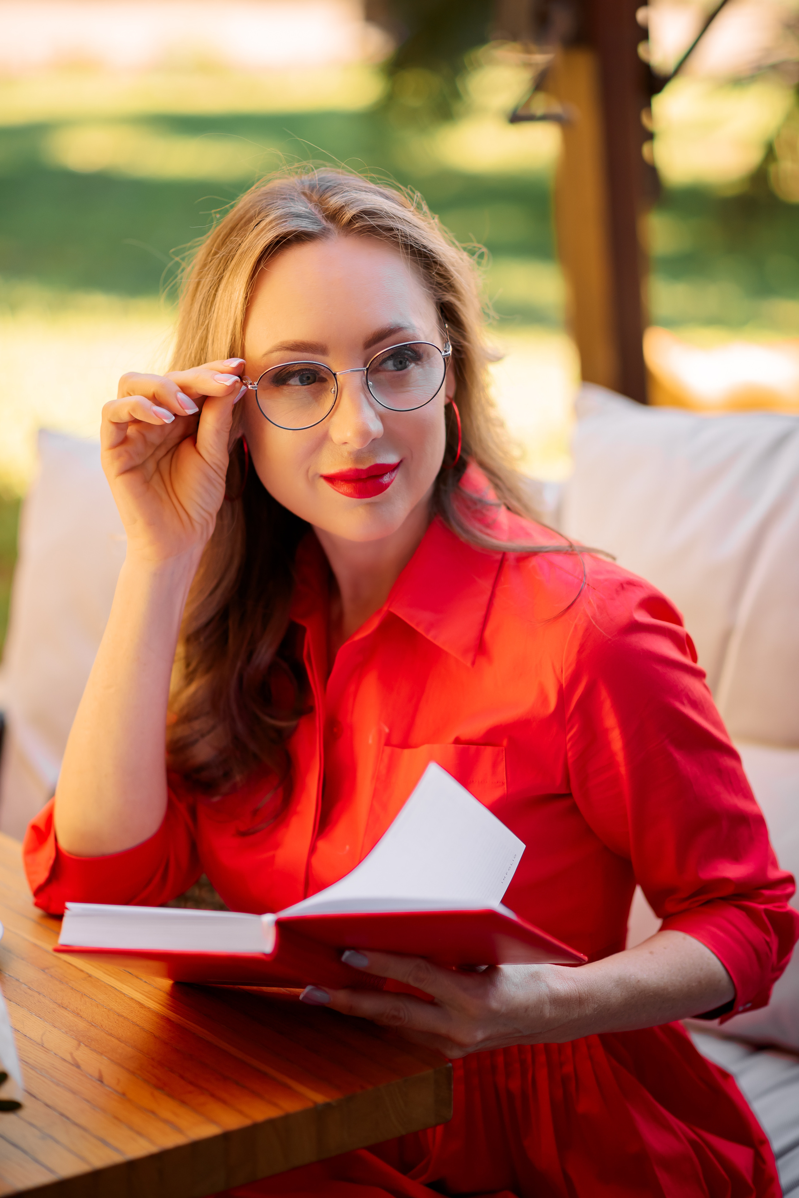 Съемка в кафе. Семейный и женский фотограф Лоо Краснодар Сочи Энем Татьяна Трибурт