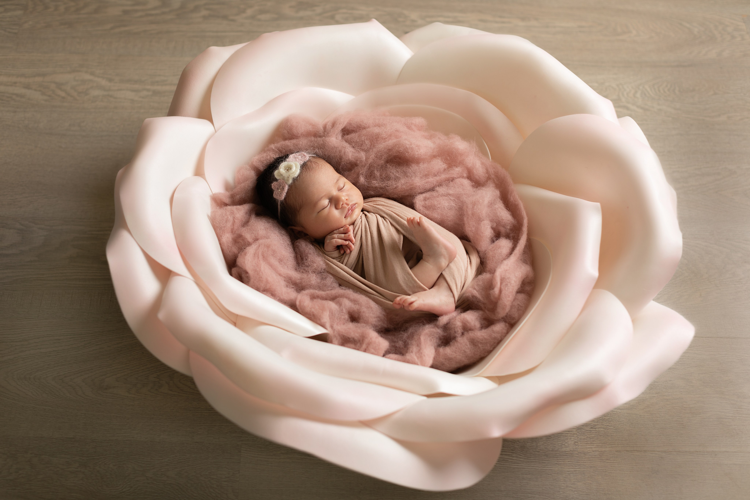 PH @bestmoments_newborn. Retoucher Aleksmokh