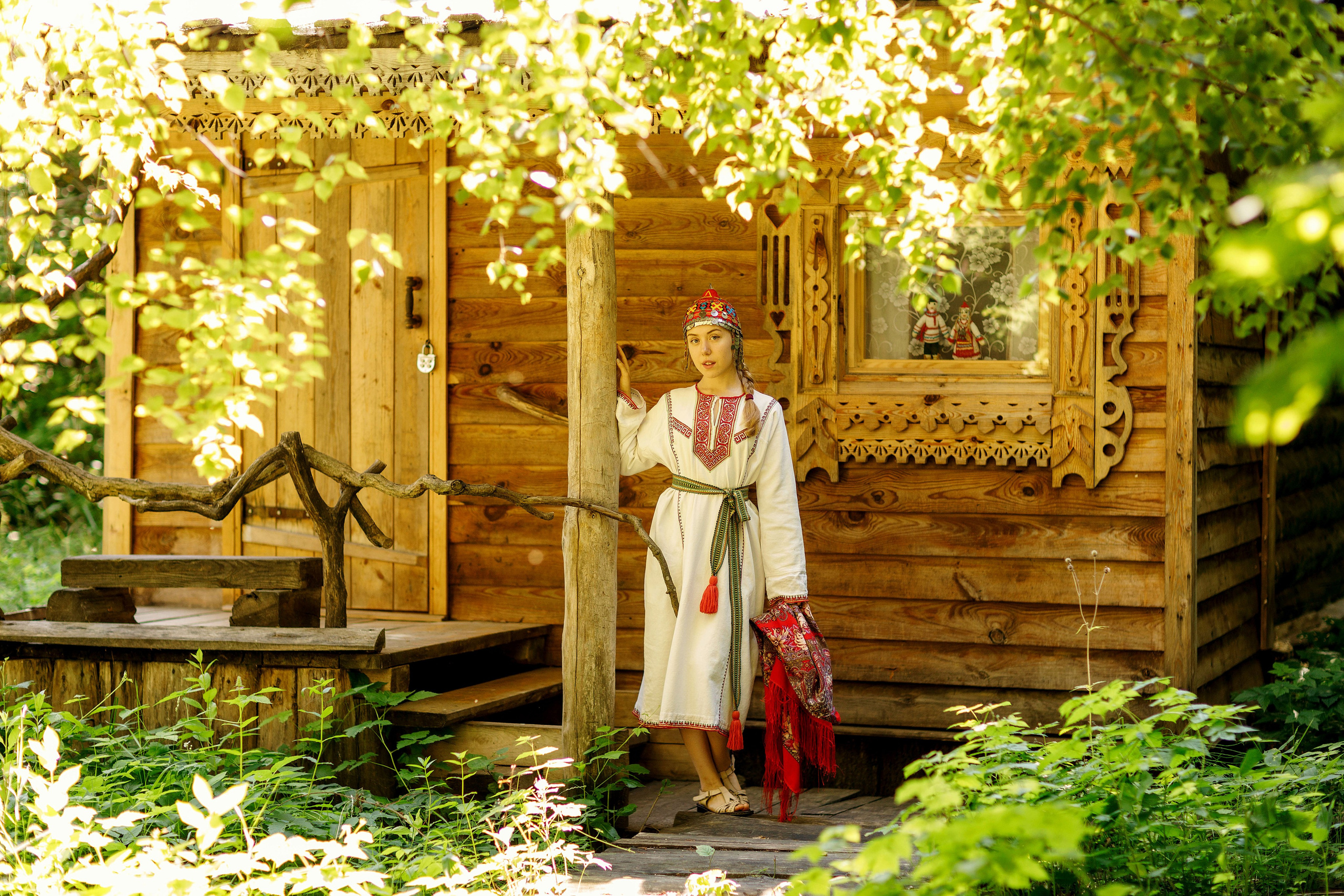 Фотосессия с Аней в этнокомплексе Ясна. Портретный и репортажный фотограф в Чебоксарах Андриян Чаркин