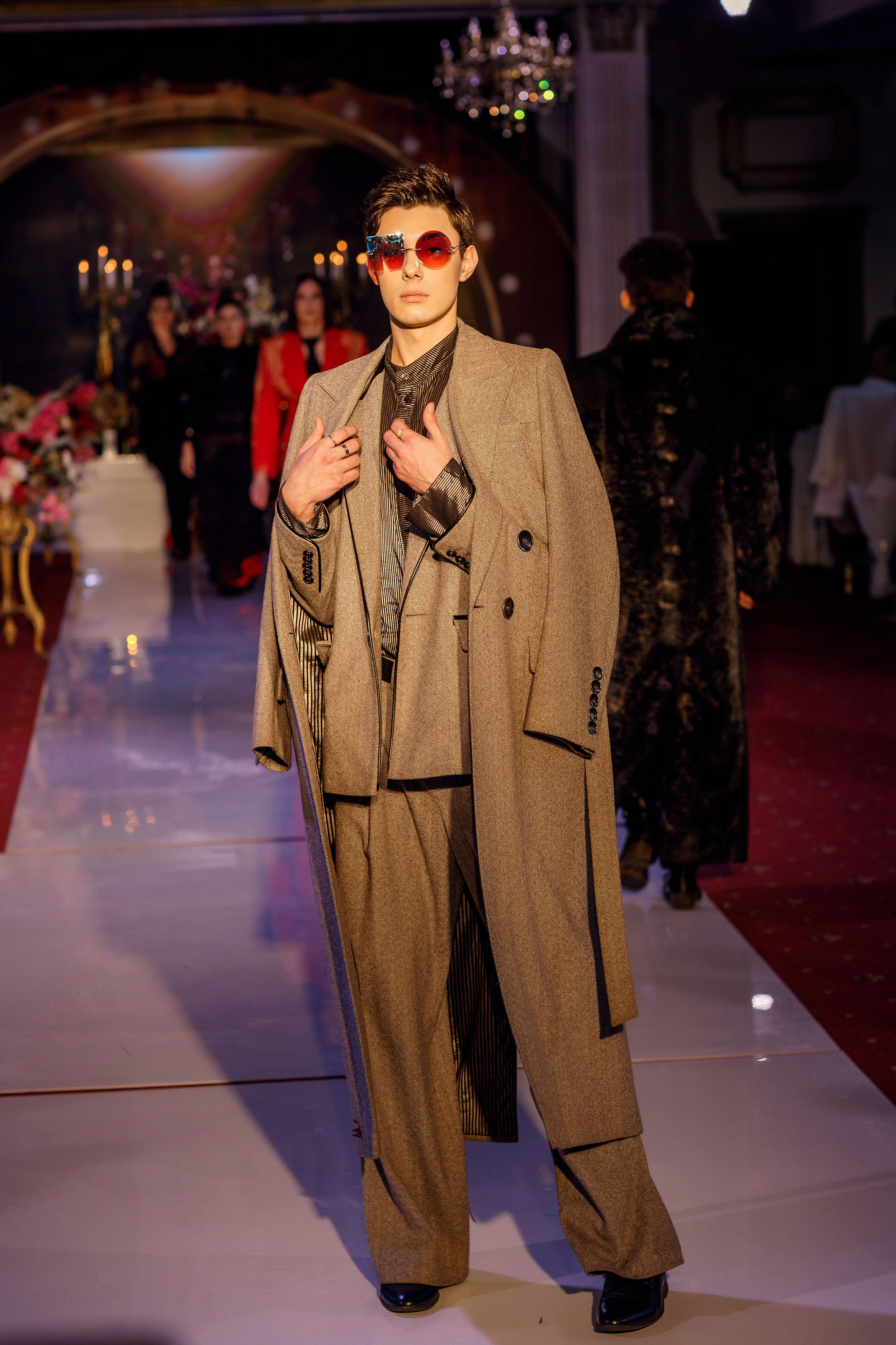 Показ коллекции Игоря Дадиани — 2023.04.01. Портретный и репортажный фотограф в Чебоксарах Андриян Чаркин