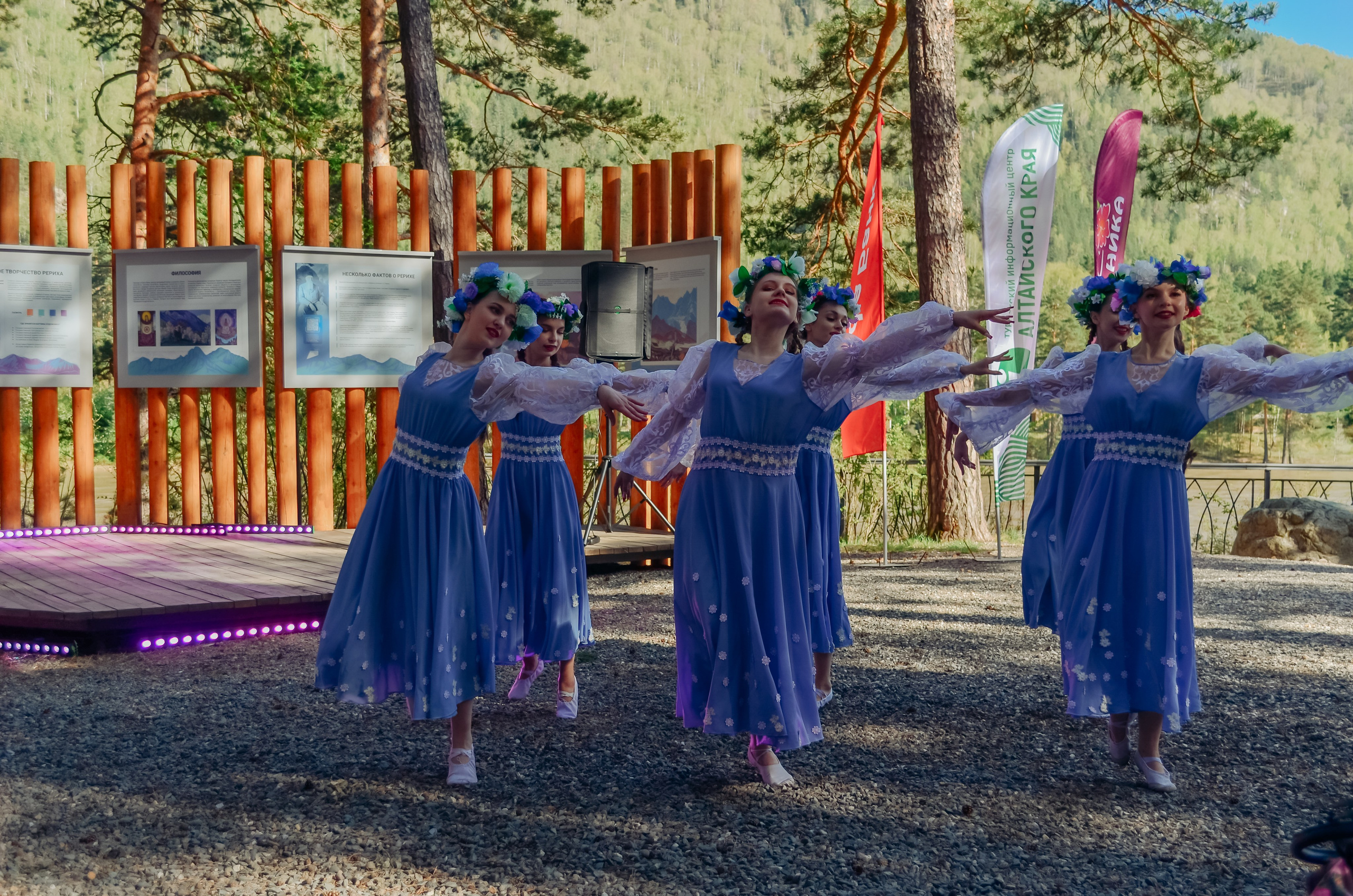 Фестиваль «Цветение Маральника на Алтае 2025». Фоторепортаж. Денисова Аля — фотограф для парных съемок и индивидуальных историй в Барнауле