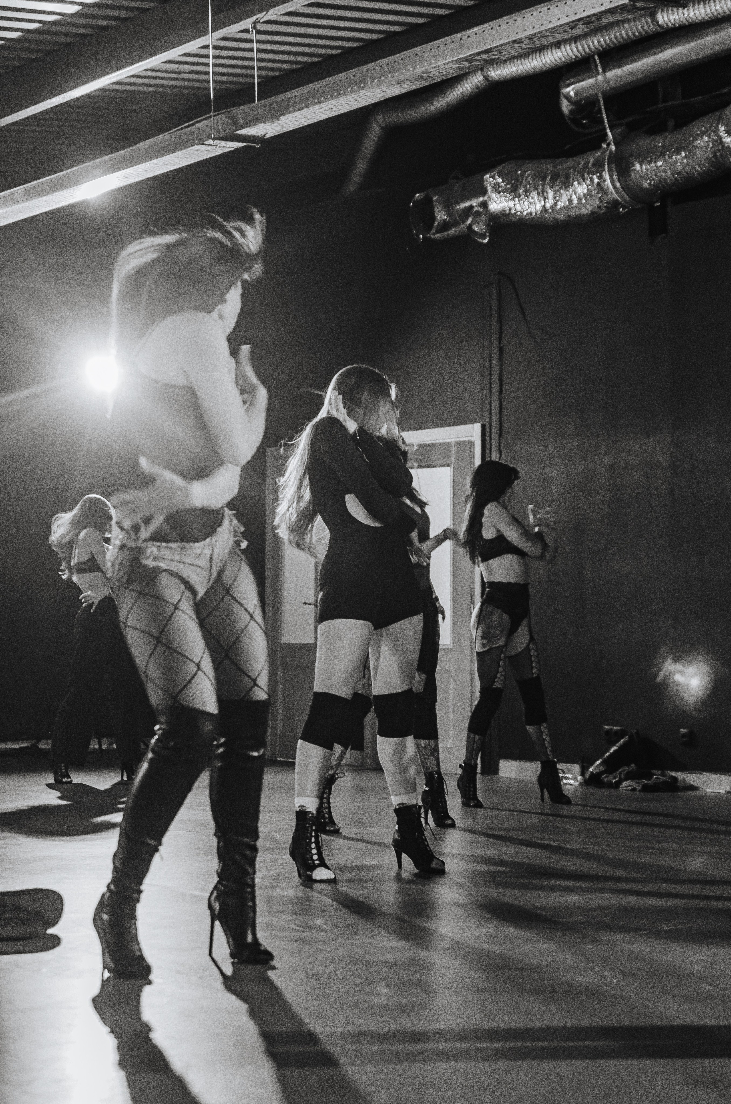 Мастер-классы по High Heels/Girly hip-hop от Оксаны ATTA. Денисова Аля — фотограф для парных съемок и индивидуальных историй в Барнауле