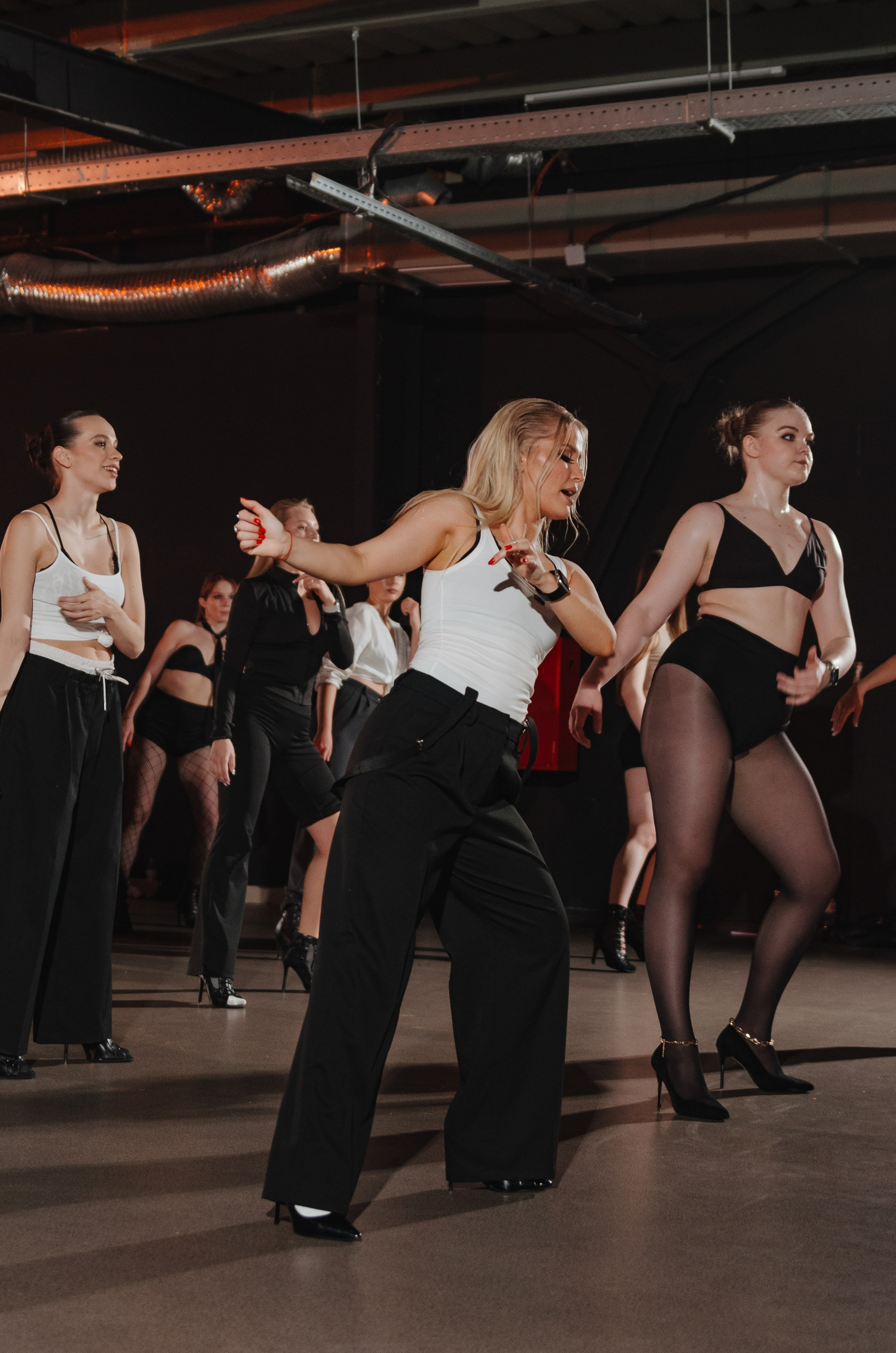 Birthday heels class Екатерины Ингачевой. Денисова Аля — фотограф для парных съемок и индивидуальных историй в Барнауле