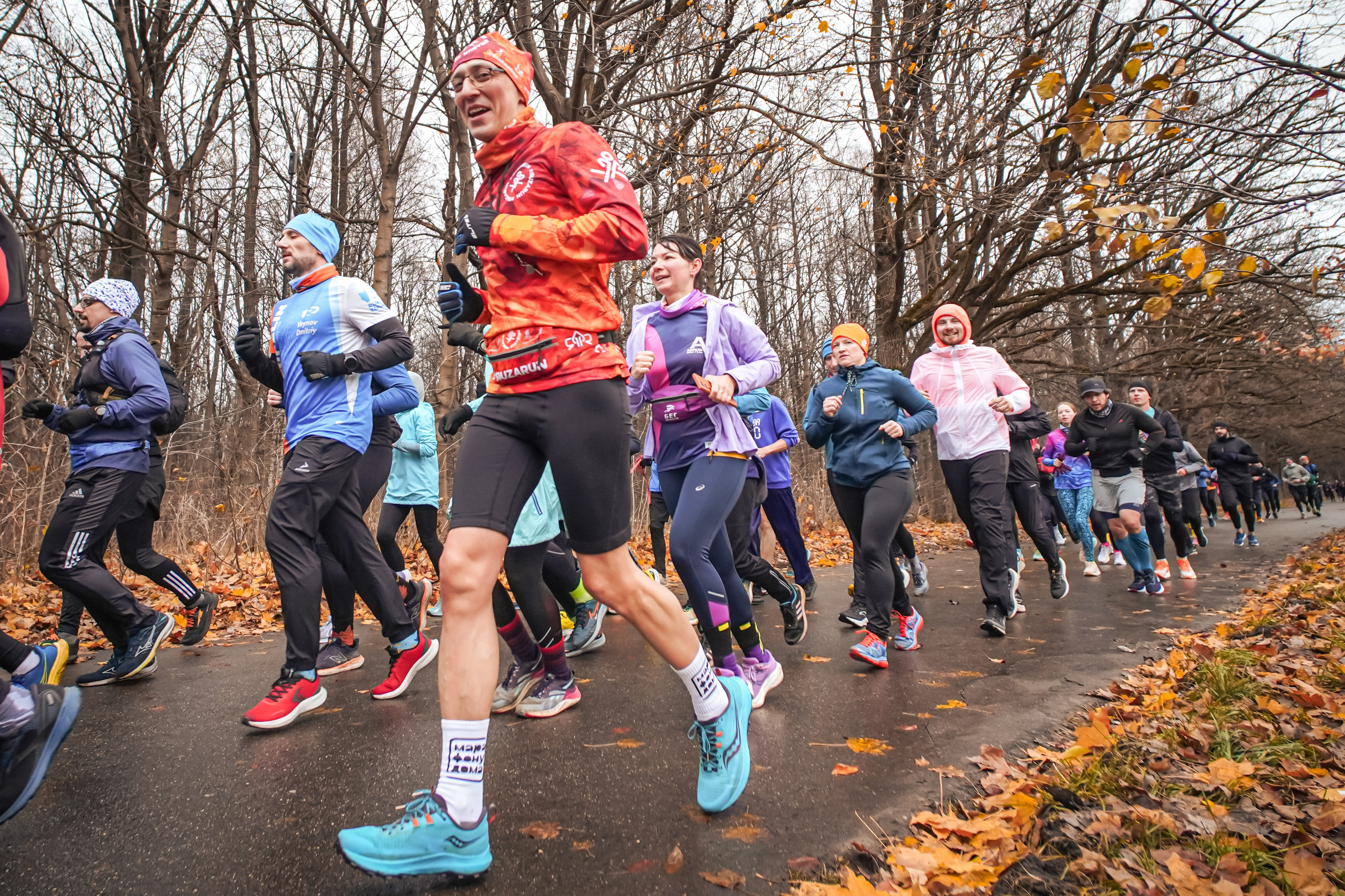#марафонудома #яuzarun 2024 2-я петля, группа 6:30. Роман Капилюшов. Бег. Фото. Видео. г. Люберцы