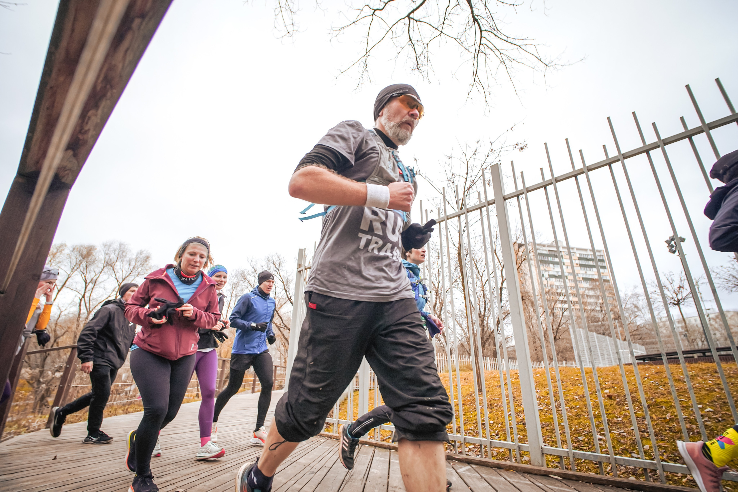 #марафонудома #яuzarun 2024 2-я петля, группа 6:30. Роман Капилюшов. Бег. Фото. Видео. г. Люберцы