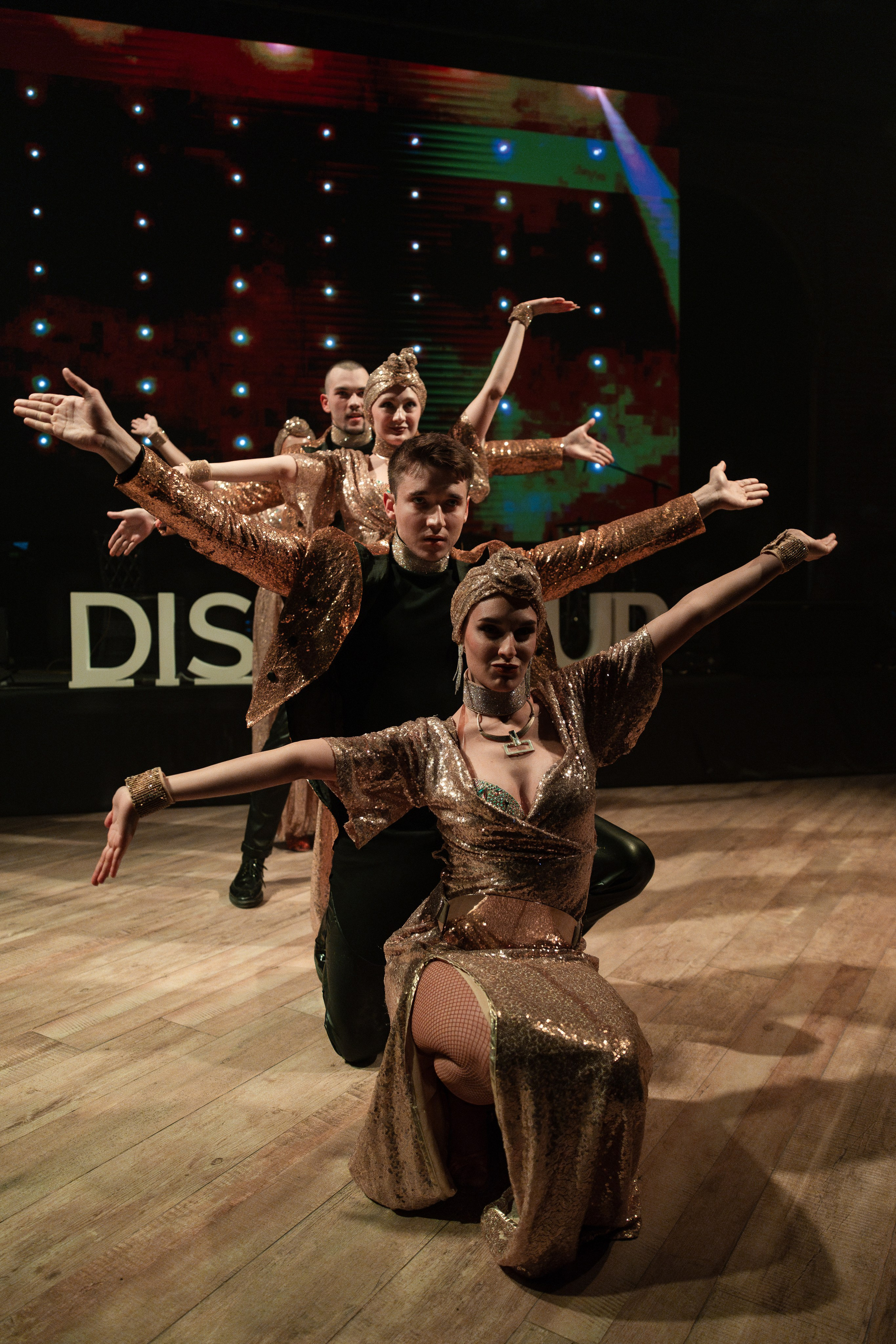 Data Summit 2025 (1). Свадебный репортажный фотограф в Москве