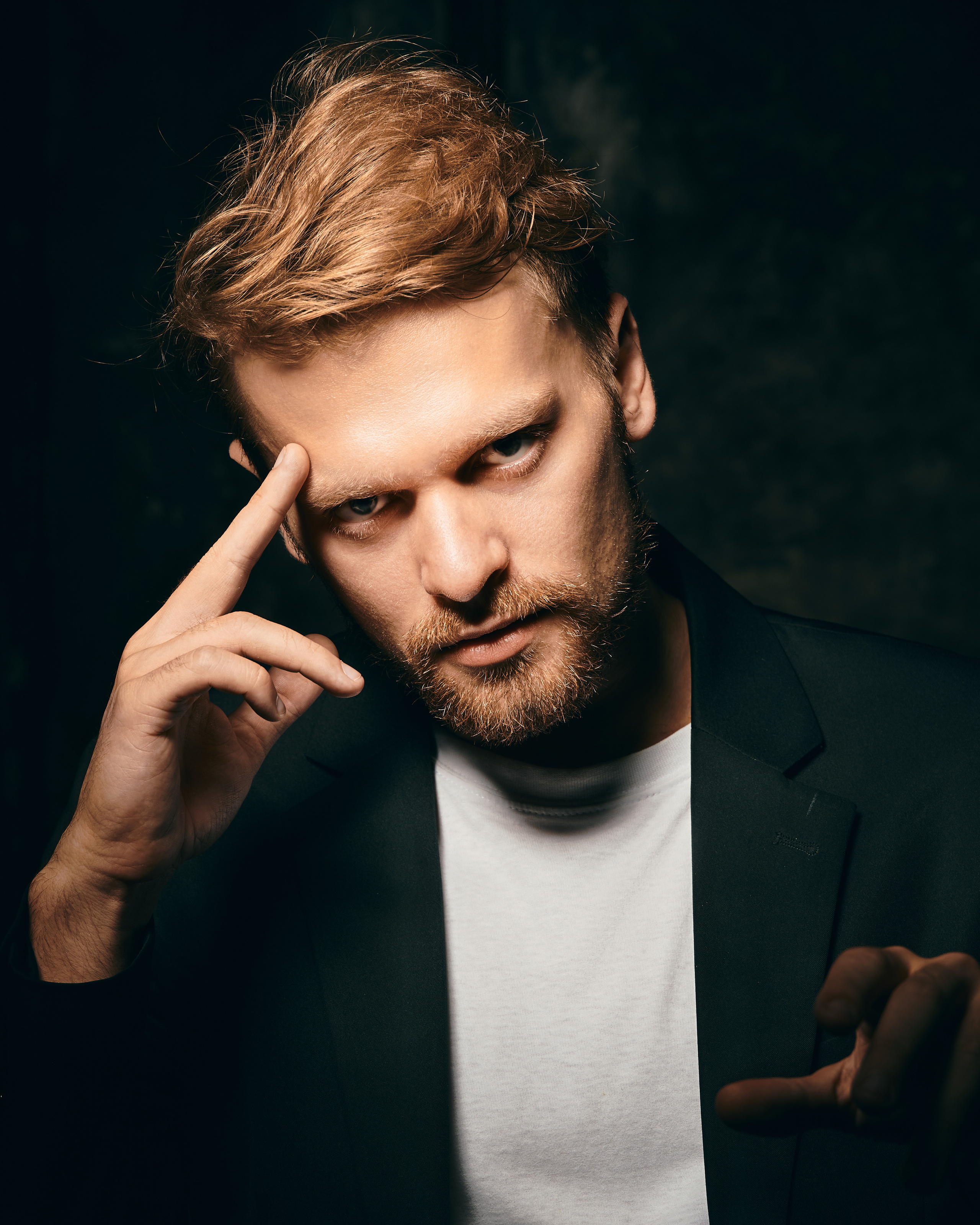 Мужской портрет для бизнеса и соцсетей. Фотограф в Москве Михаил Елизарьев