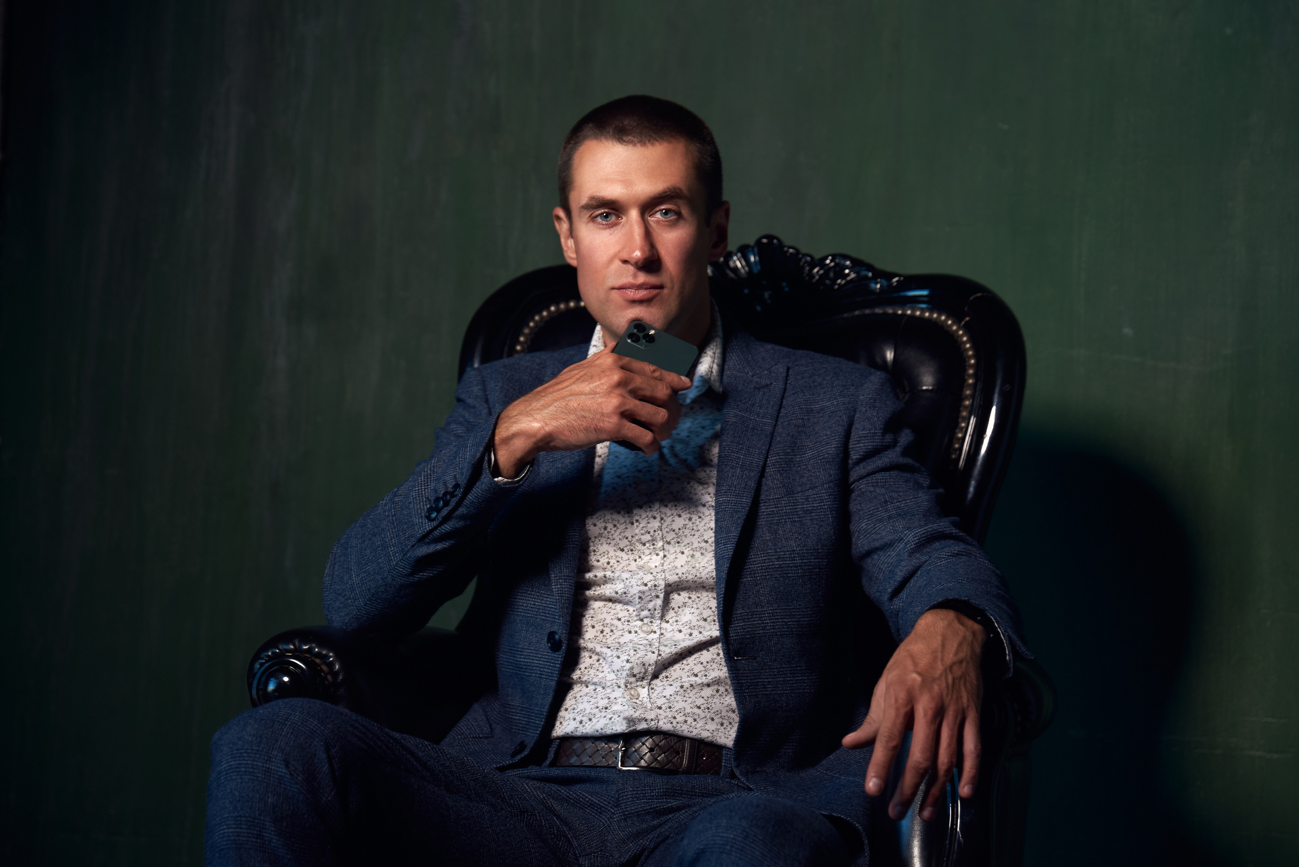 Мужской портрет для бизнеса и соцсетей. Фотограф в Москве Михаил Елизарьев