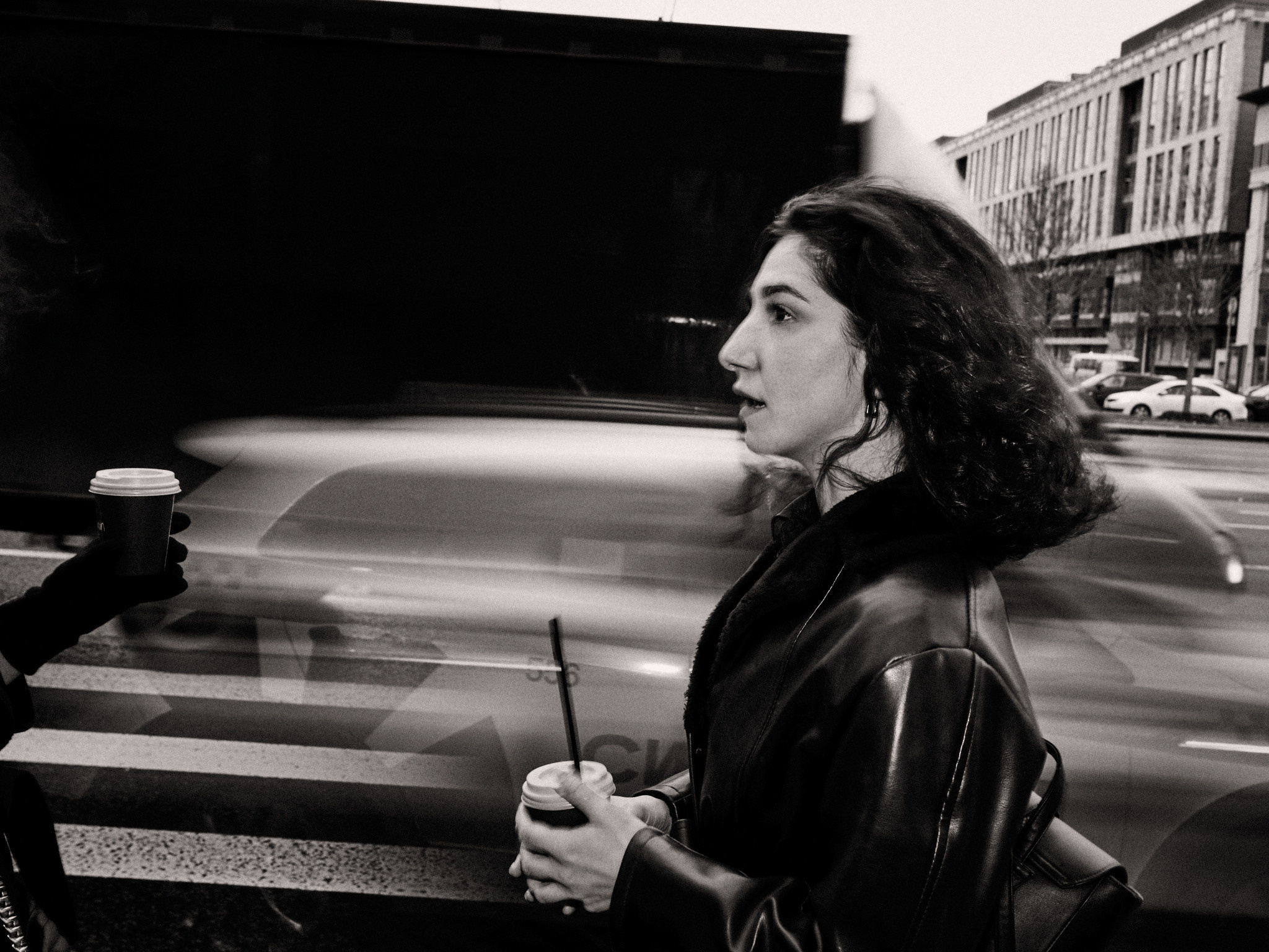 Найка и Арина — чёрно-белый стрит. Фотограф в Москве Михаил Елизарьев