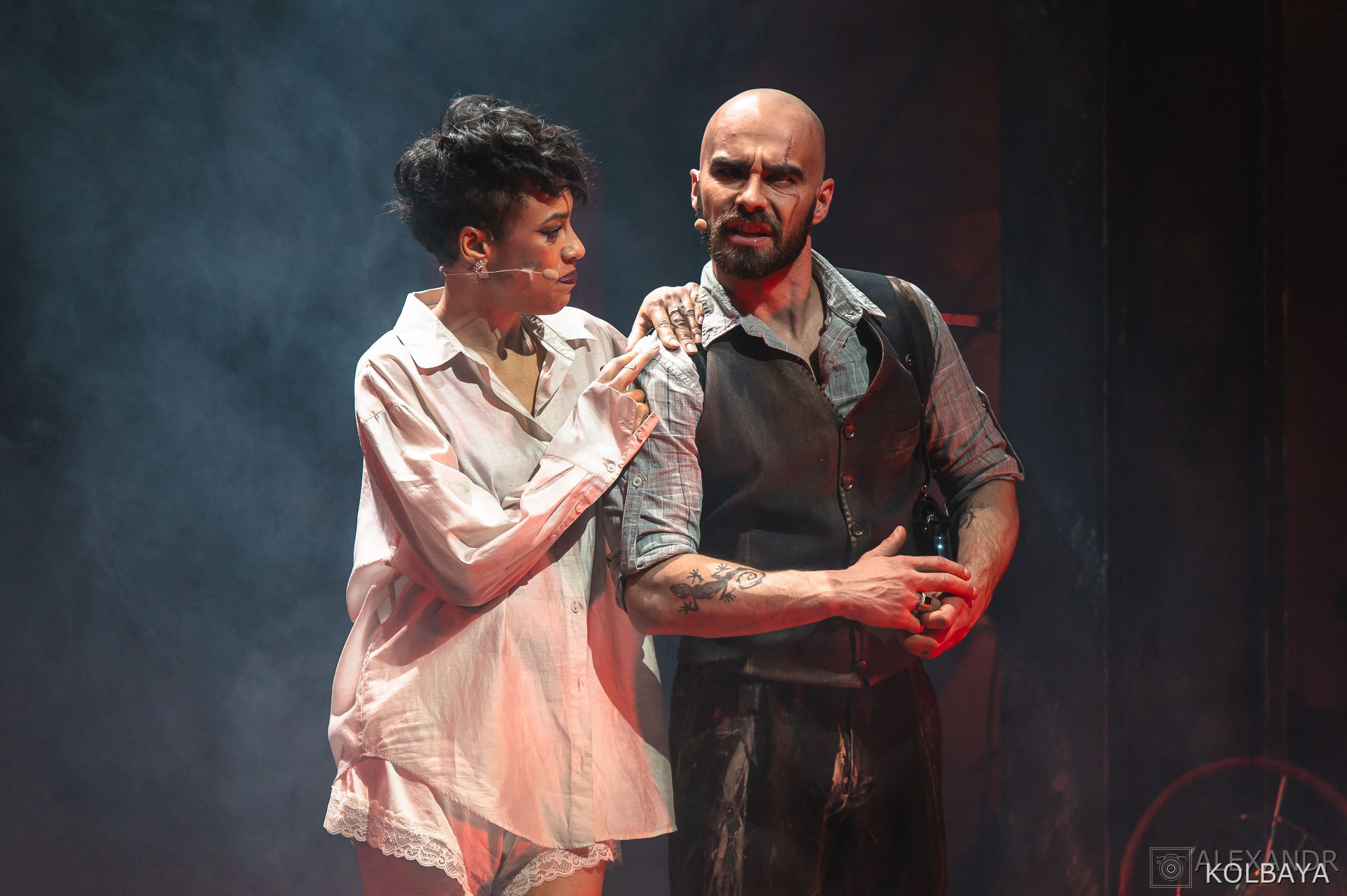 Фотографии со спектакля «Однажды в городе N». Концертный и театральный репортажный фотограф в Москве Александр Колбая