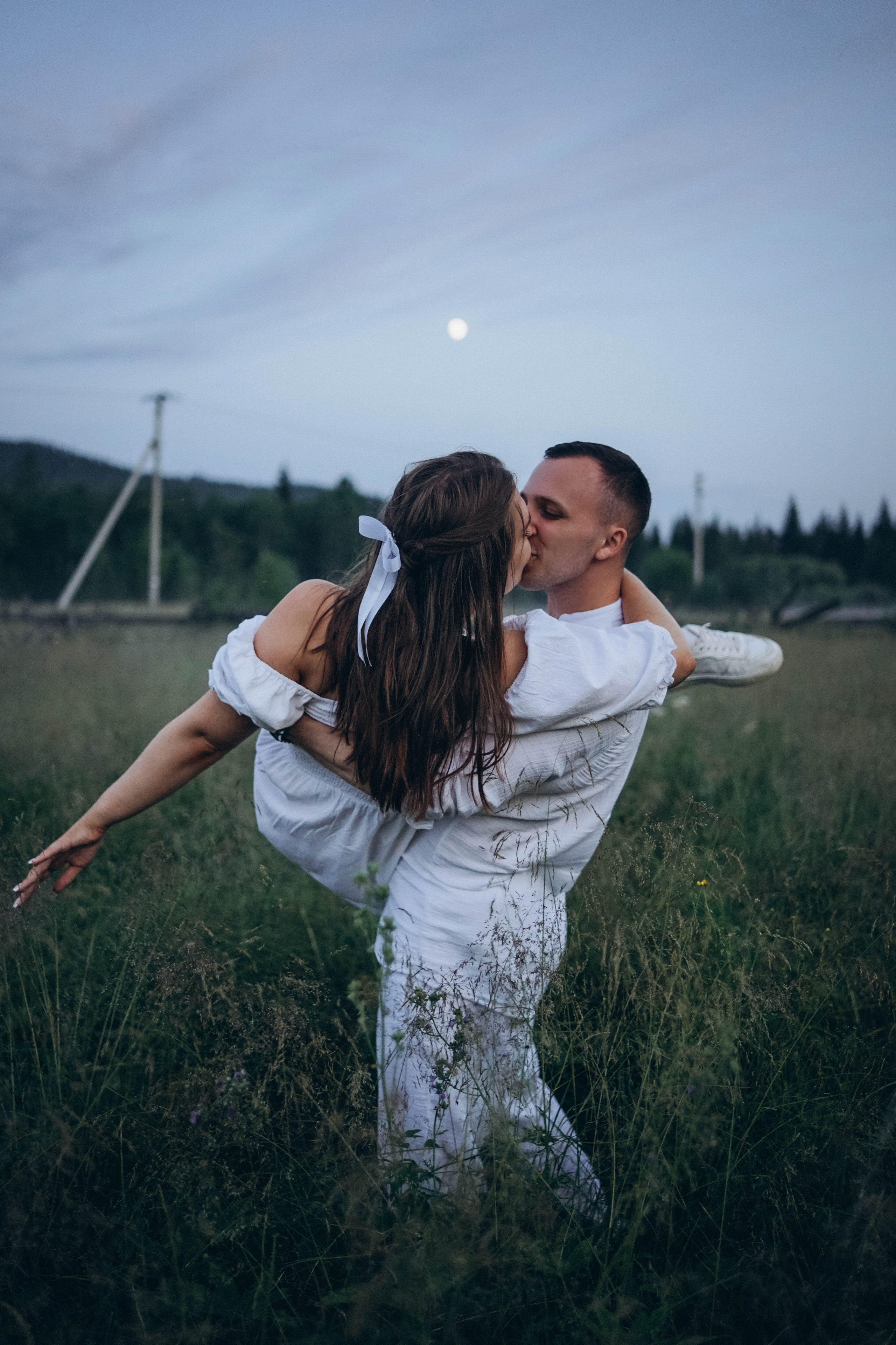 Аня и Паша: регистрация, прогулка по городу, выездная съемка на природе. Фотограф в Иркутске