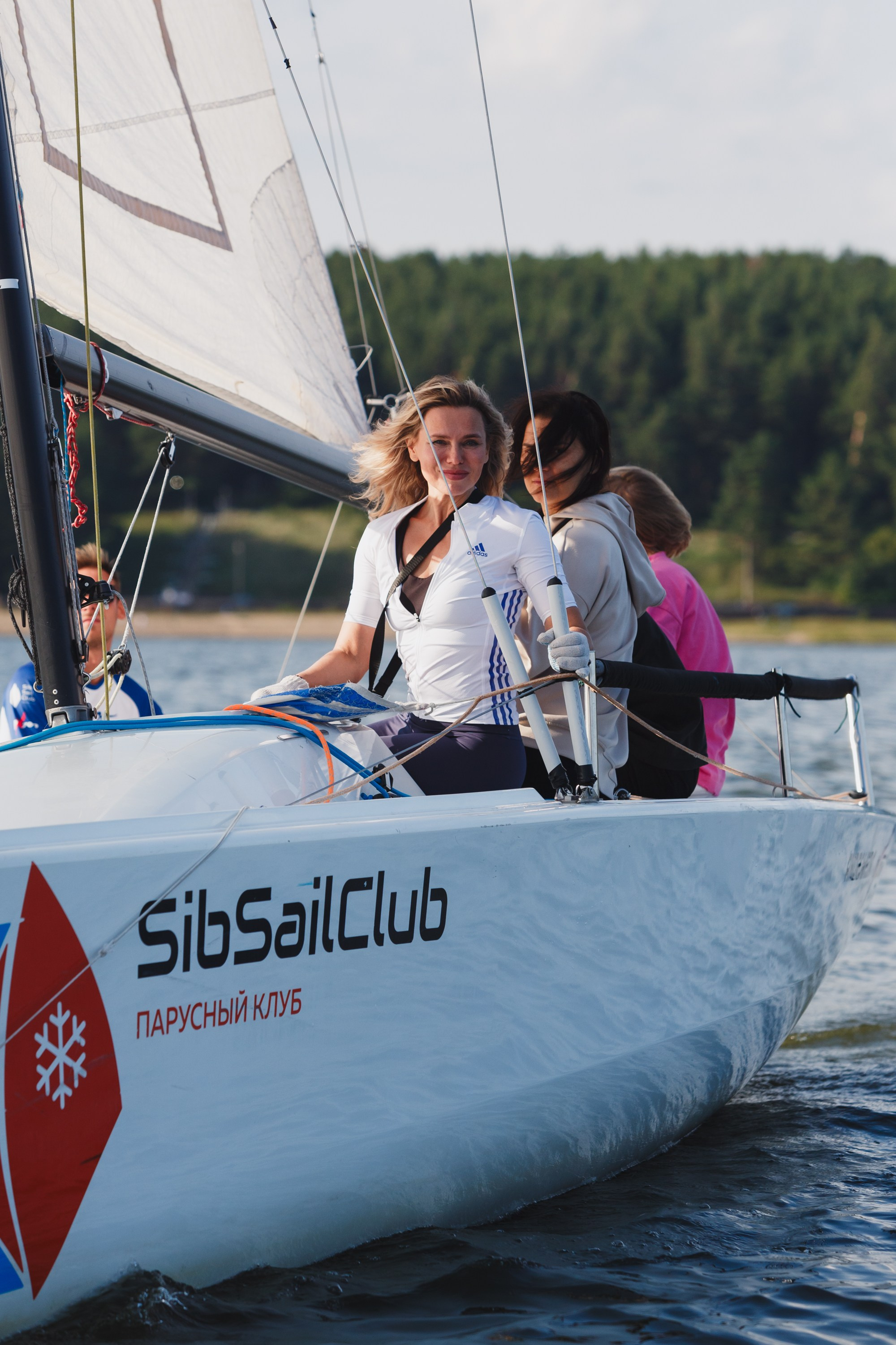 ЯХТИНГ. Roman Photo