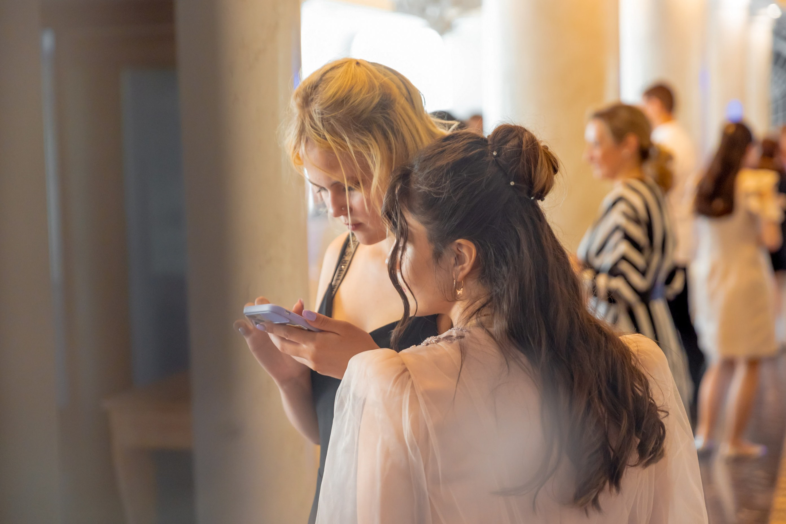Фотосъёмка школьного выпускного в ресторане. Фотограф на праздник, корпоратив, День Рождения и Юбилей в г. Санкт-Петербурге Алексей Анкушев