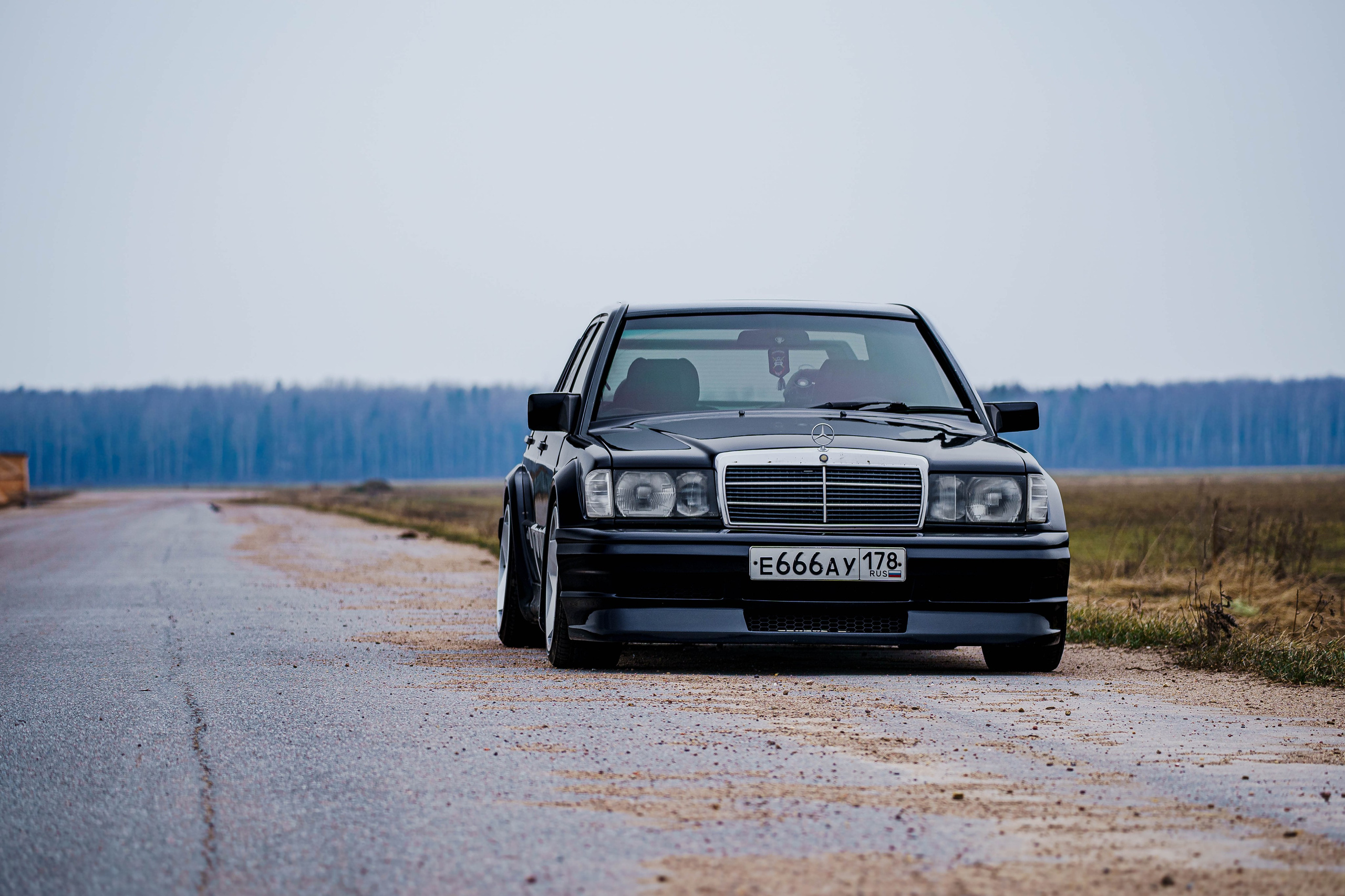 Mercedes 190e. Александр СМИ