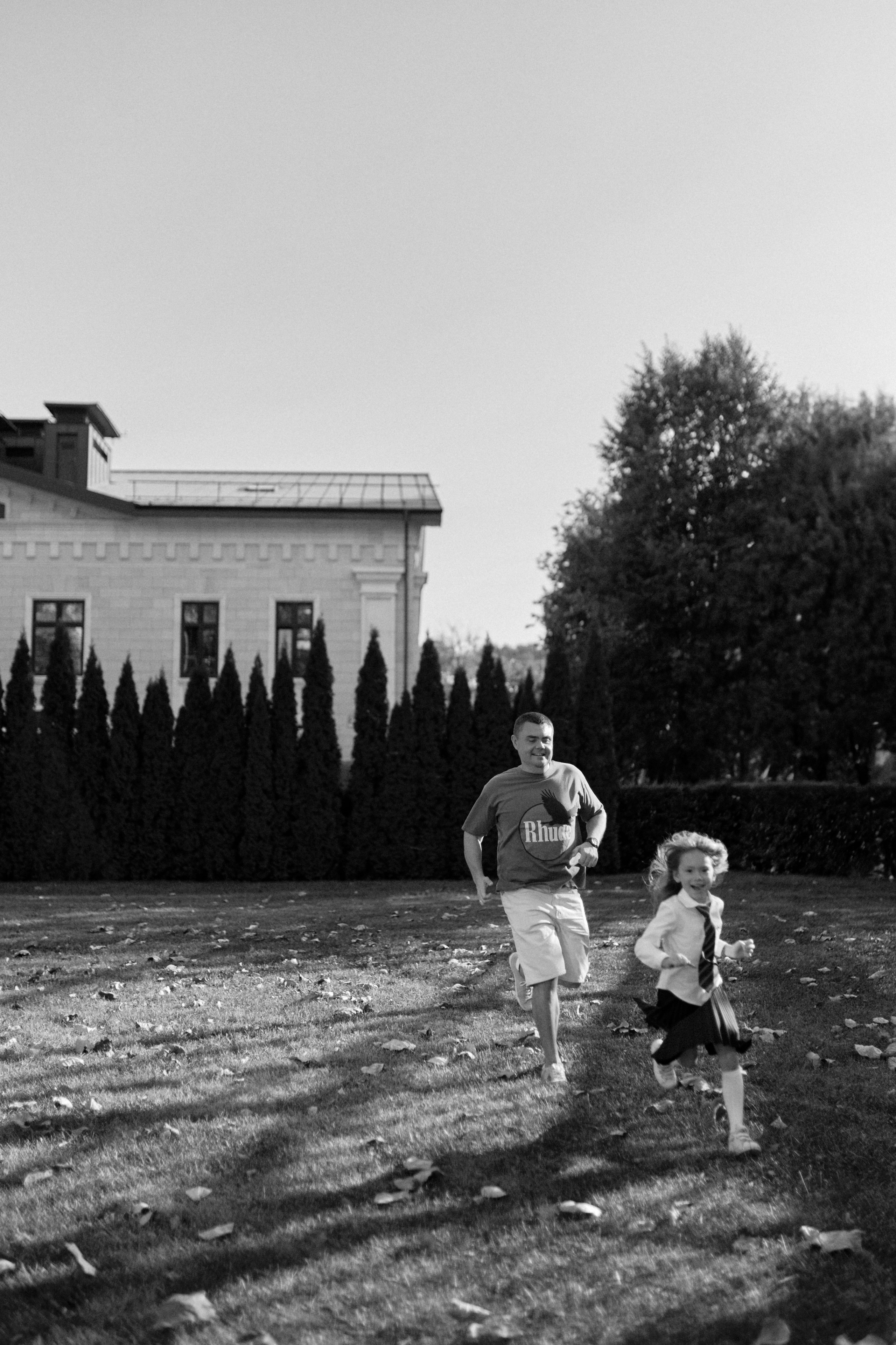 Осенняя семейная фотосессия в Лужниках. Сестры Карабаза. Фотографы и ретушеры в Москве и Санкт-Петербурге