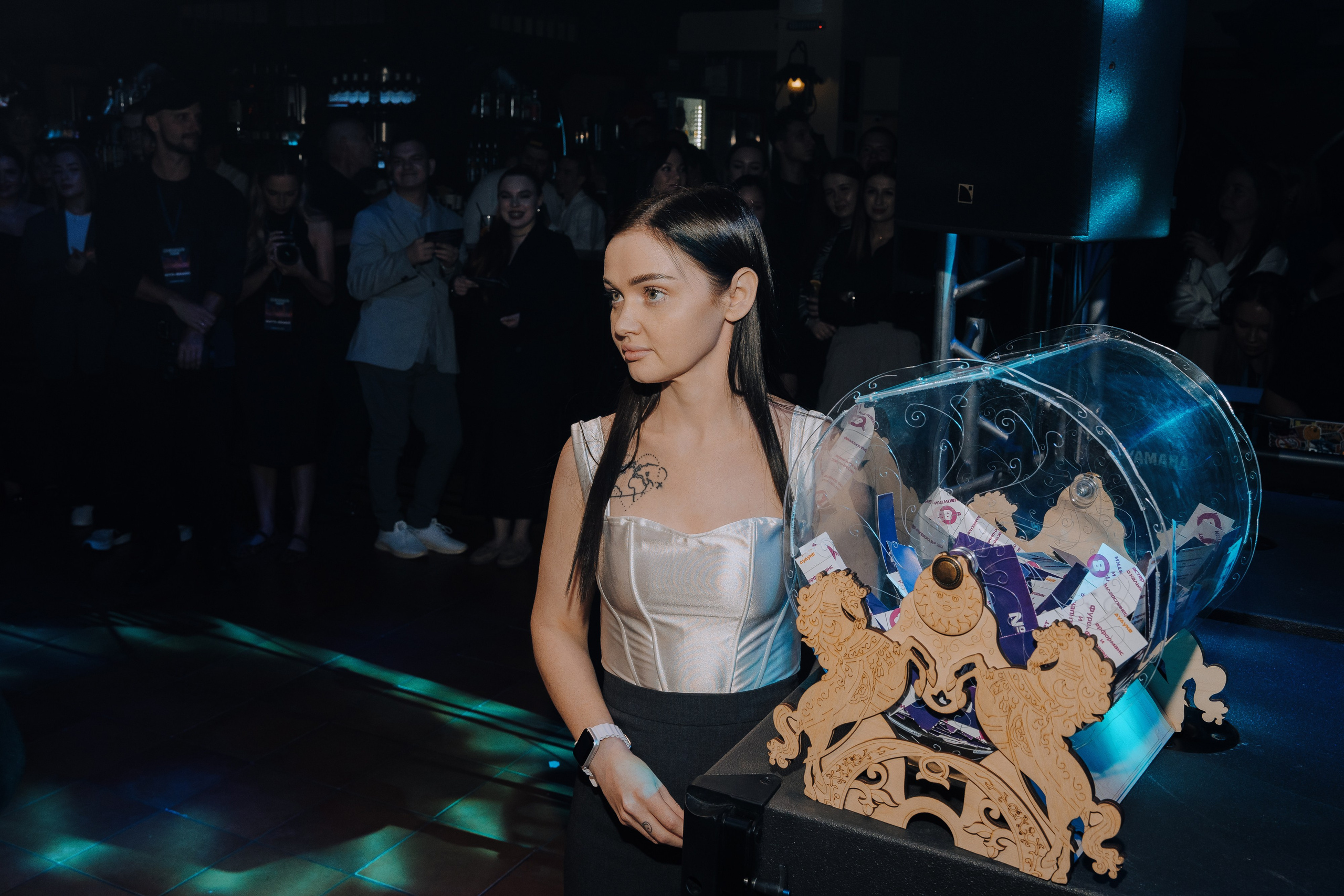 20 ЛЕТ МЕГАПОЛИС ЧЕЛЯБИНСК ХЕДЛАЙНЕР ЕЛКА. Репортажный фотограф Зуев Роман г. Челябинск