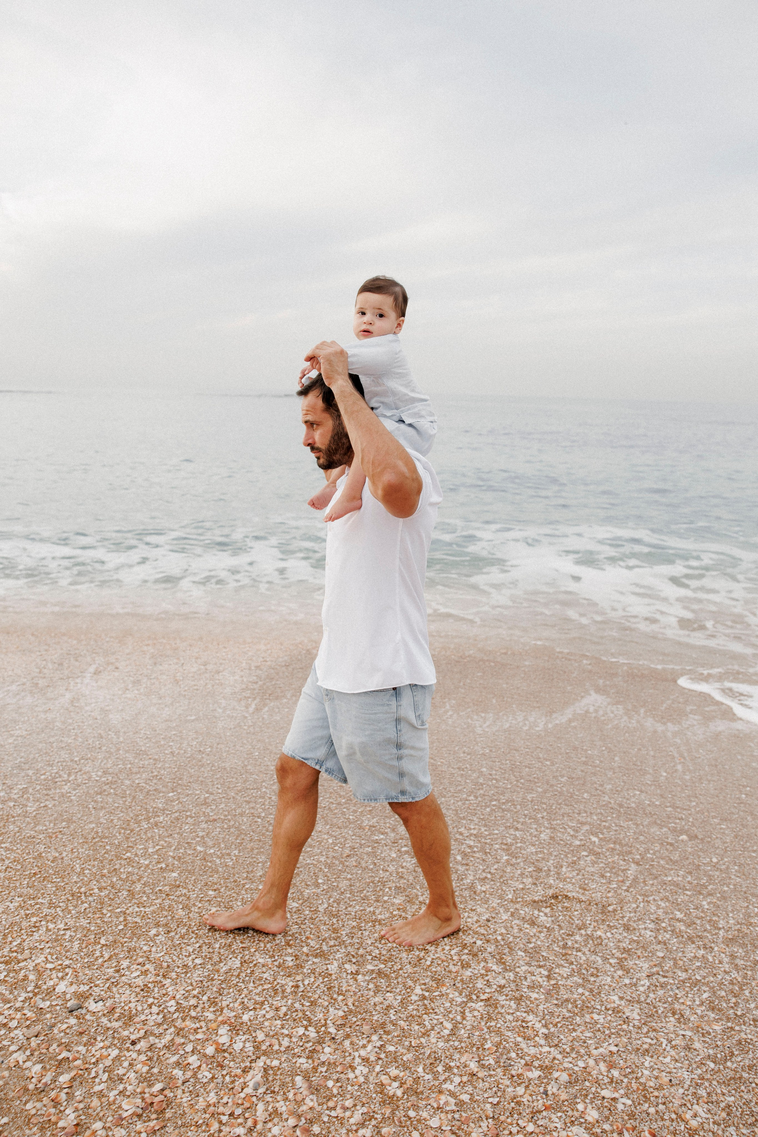 First year family photos near the sea. Главная