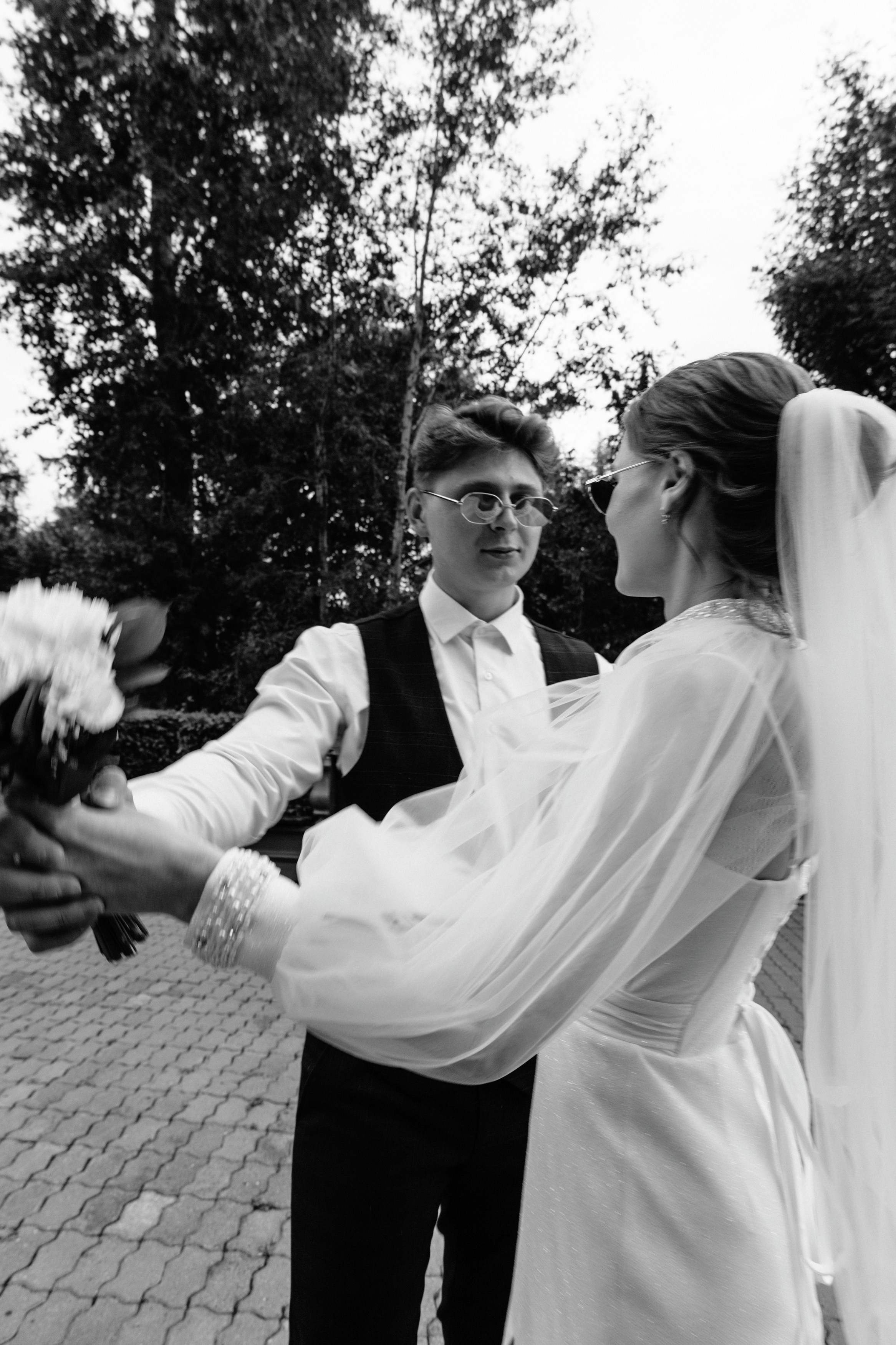 Владислав и Юлия Вечерняя прогулка по городу. Свадебный Фотограф в Иркутске Екатерина Елисеева