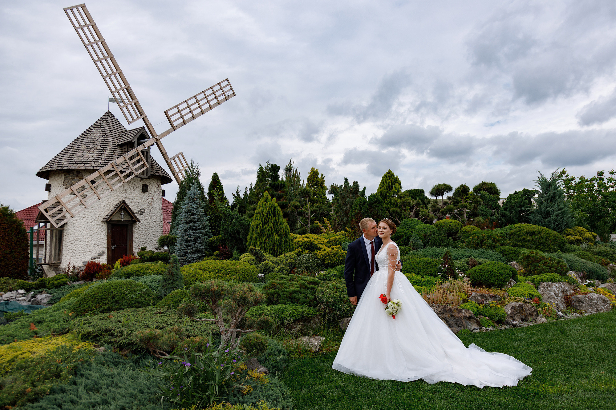 Фотосъемка в атмосферном месте. Фото видео съёмка в Белой Калитве дуэт Герман и Инна