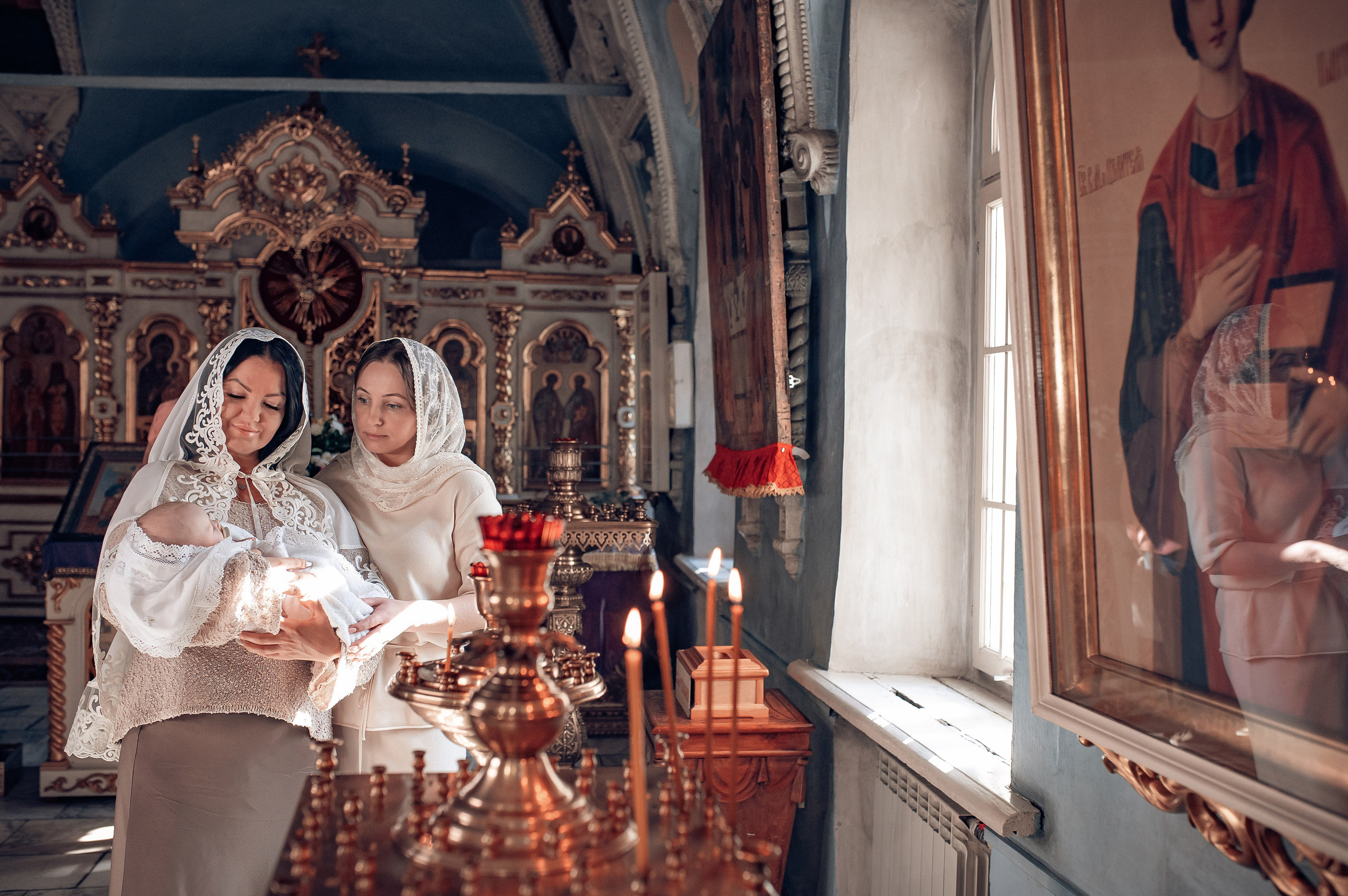 Крещение Аглайи в Покровском кафедральном соборе. Фотографы крещения/венчания  Красноярск Татьяна и Вячеслав Переваловы