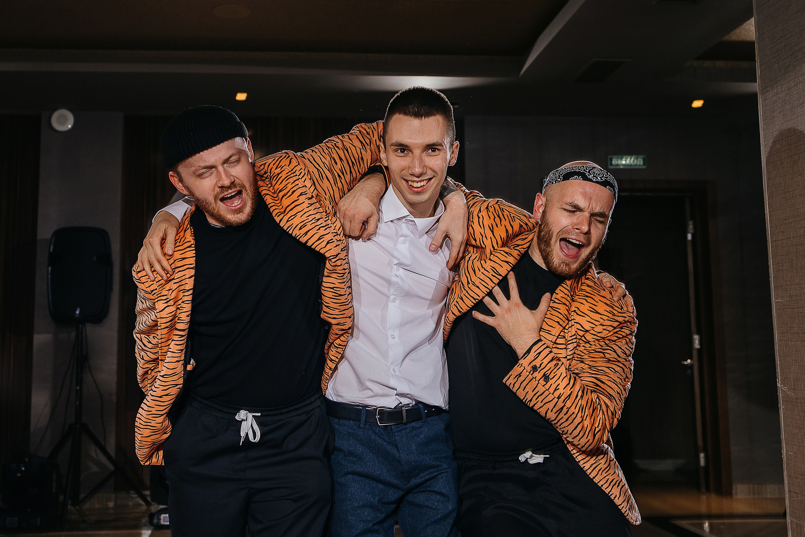 Роскошная выездная церемония в отеле. Олег Сверчков | Свадебный фотограф Вологда