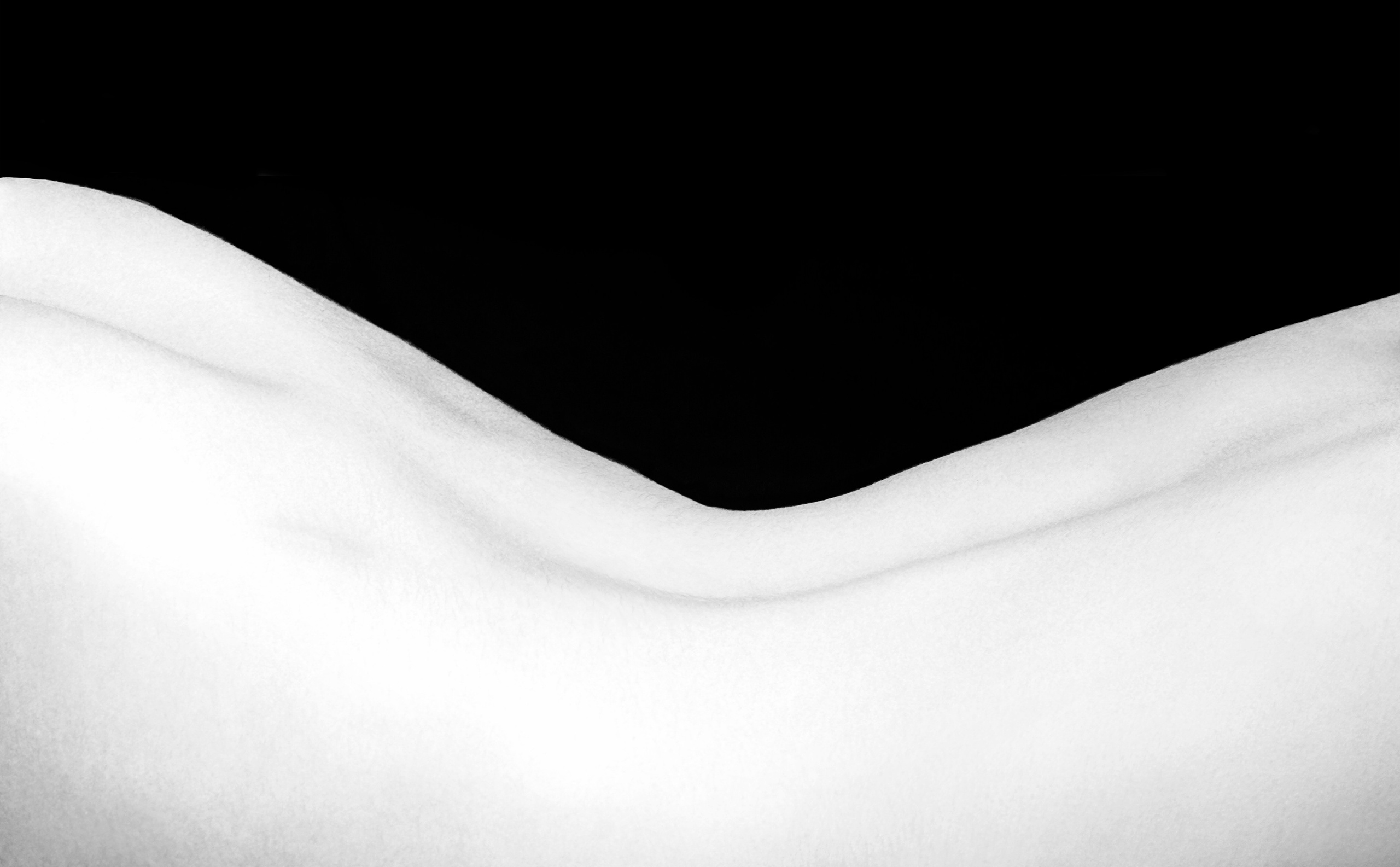 Expert nude photography and artistic black and white photography. Anna Laza Art photographer