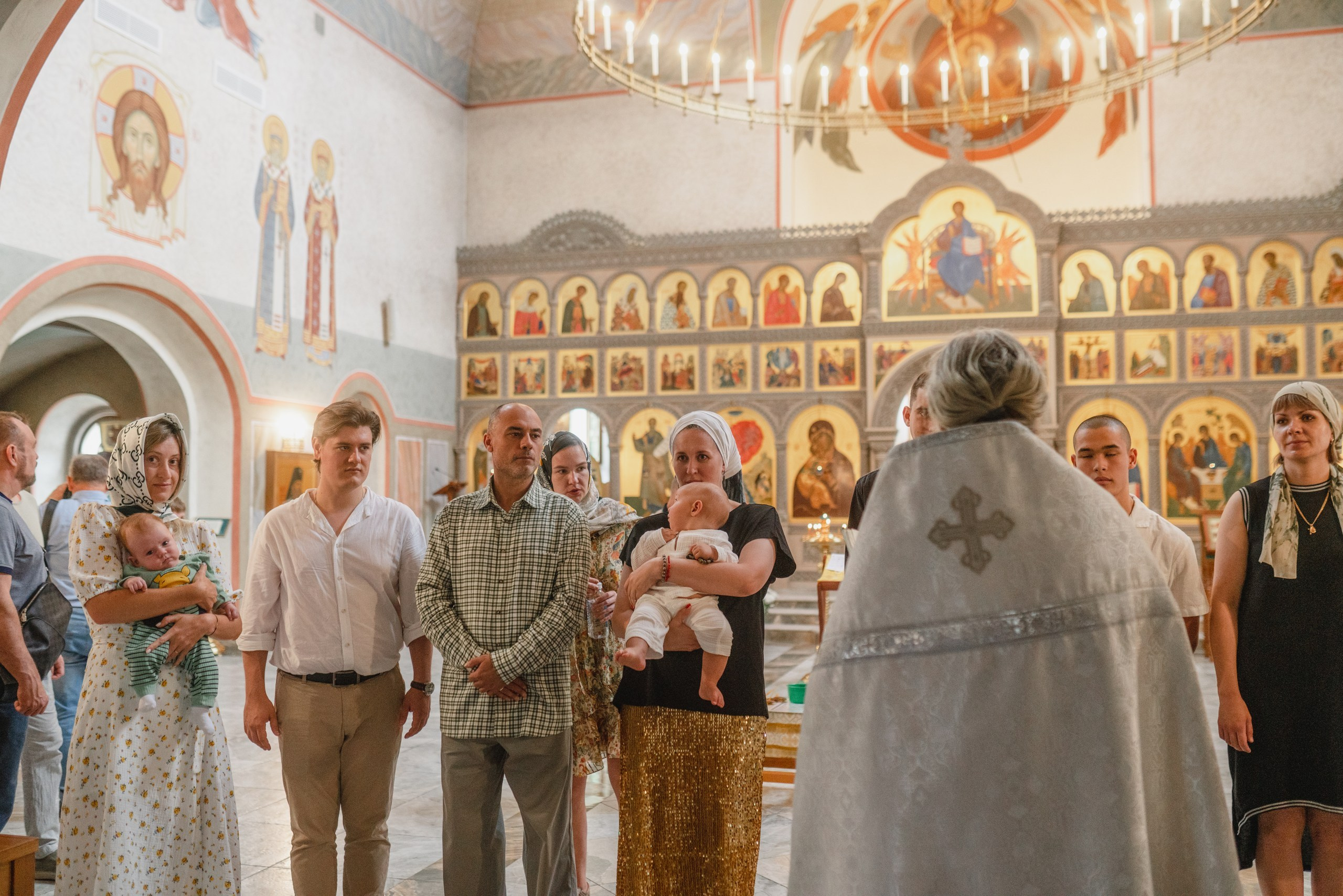 Лев. Храм Живоначальной Троицы в Троицке. Семейный фотограф в Москве Лилия Лебедева