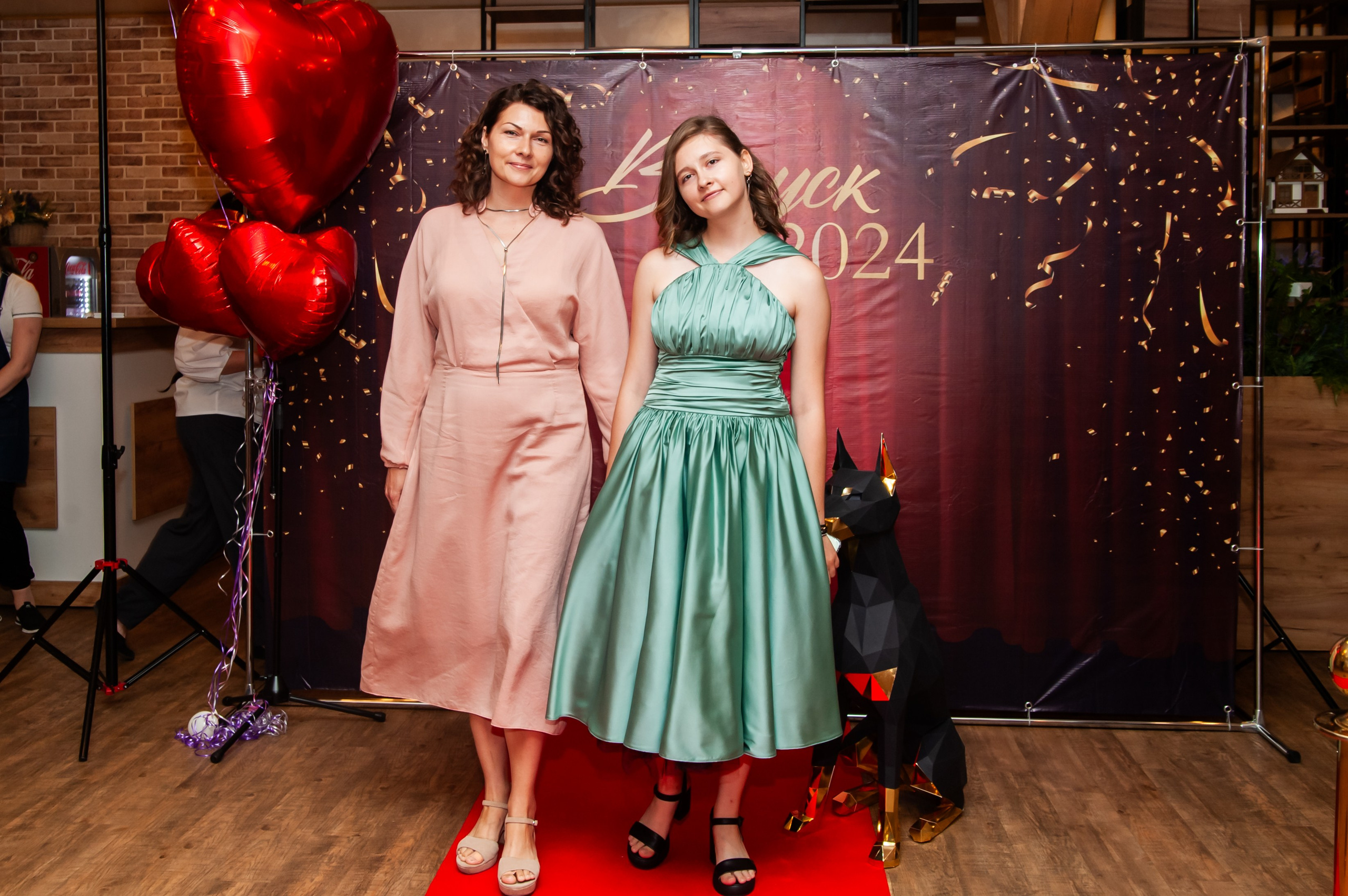 Выпускной МАОУ СОШ № 17 им. Эдуарда Есаяна. Свадебный и семейный фотограф Денис Лукьянов в Краснодаре, Краснодарском крае и Республике Крым