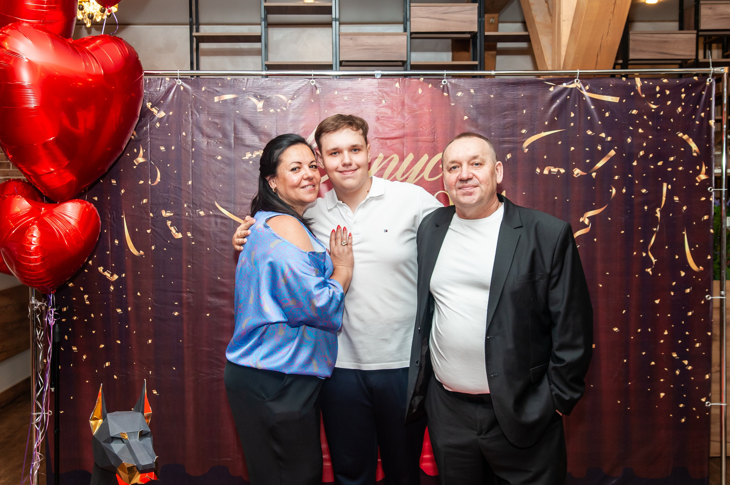 Выпускной МАОУ СОШ № 17 им. Эдуарда Есаяна. Свадебный и семейный фотограф Денис Лукьянов в Краснодаре, Краснодарском крае и Республике Крым