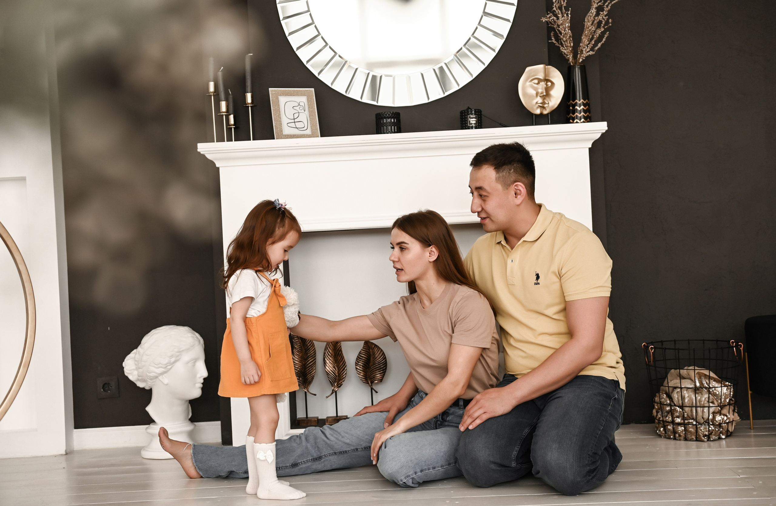 Семейная студийная  фотосессия 2. Свадебный, семейный, детский, контент фотограф в Омске Максим Ильин