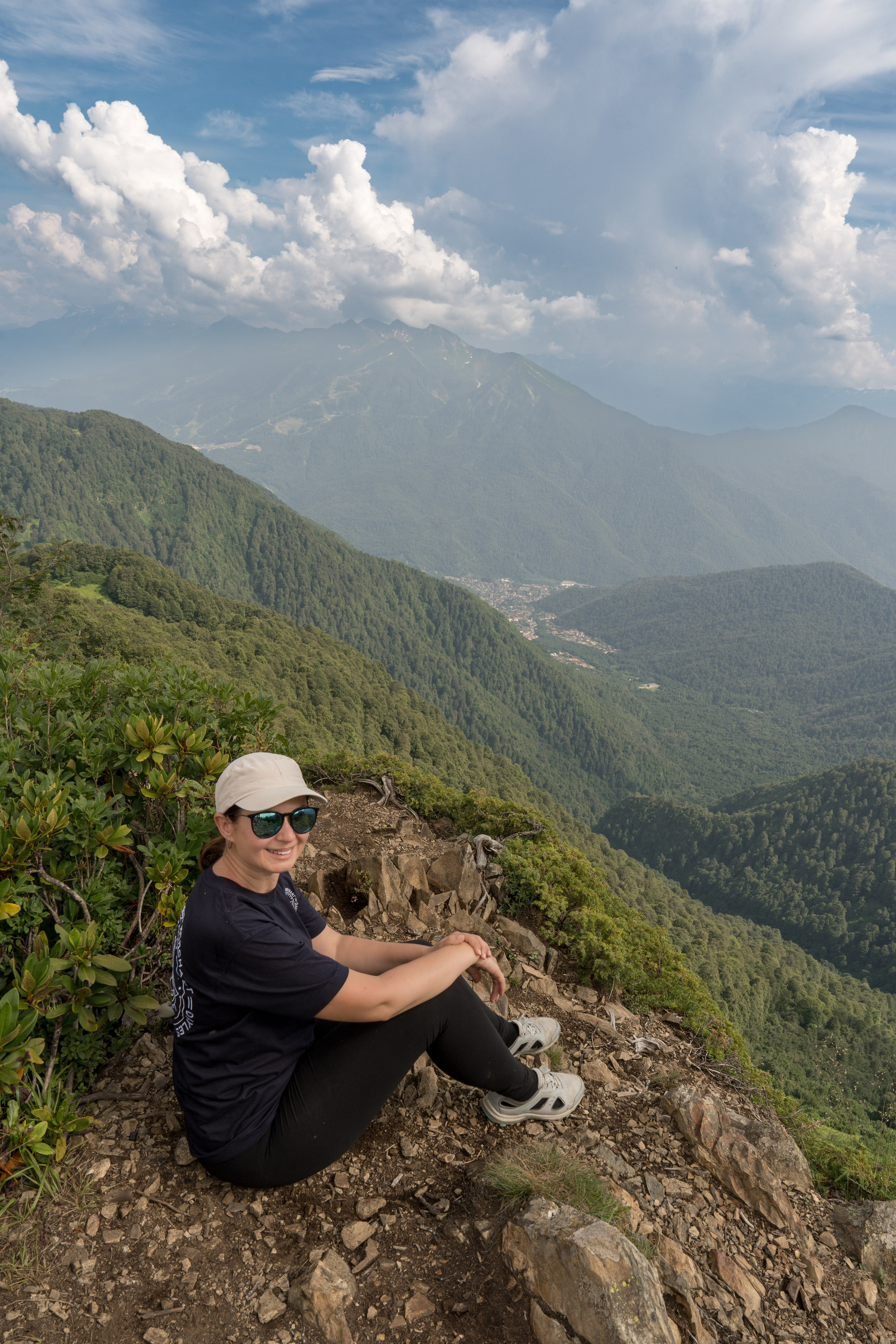 MICE мероприятие для компании «Доставка морем»: хайкинг к Ачипсинским водопадам. Репортажный фотограф в Красной Поляне и Сочи Павлюченко Екатерина