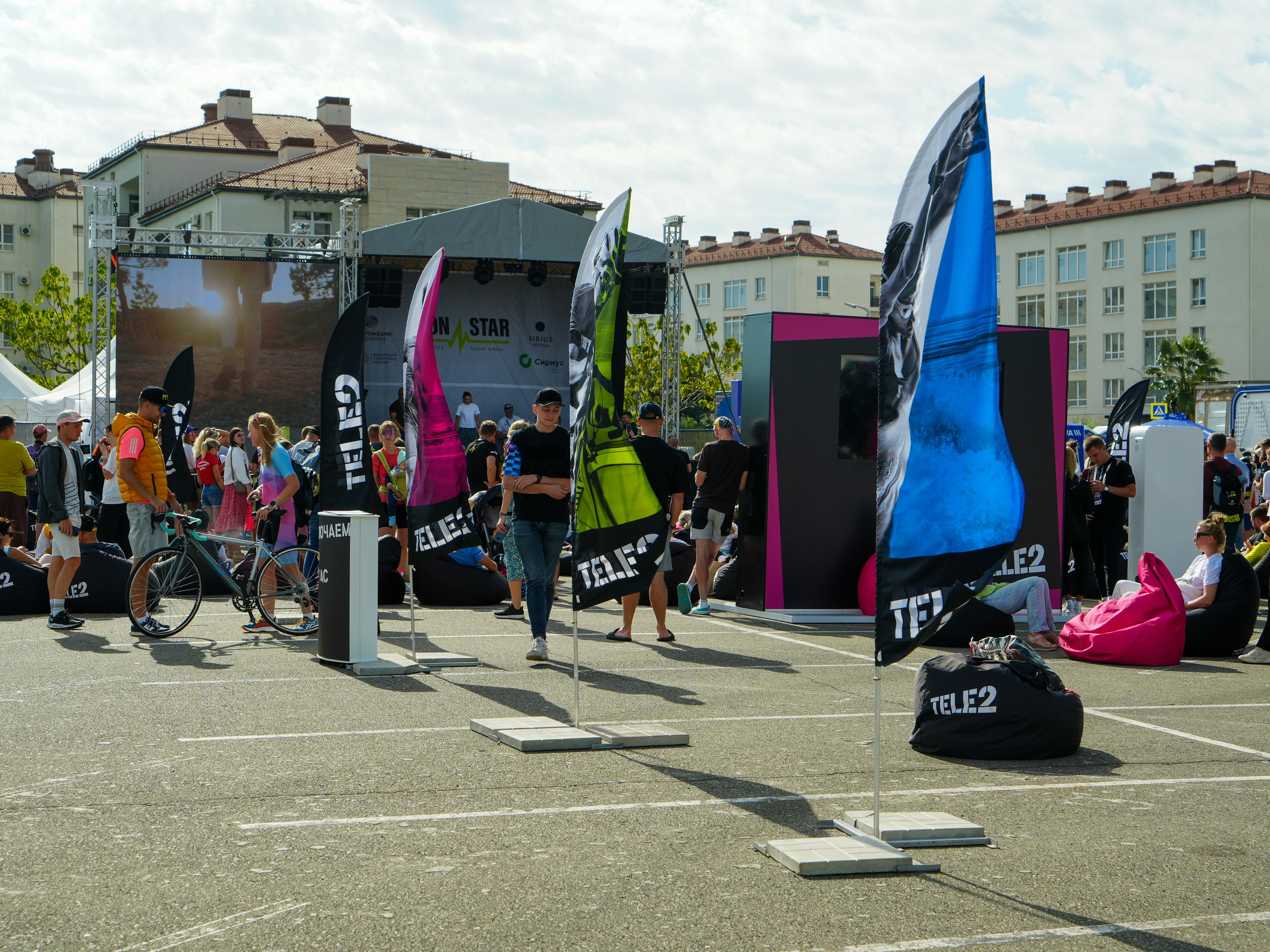 Фотоотчет партнерской интеграции для компании TELE2 на фестивале Ironstar. Репортажный фотограф в Красной Поляне и Сочи Павлюченко Екатерина