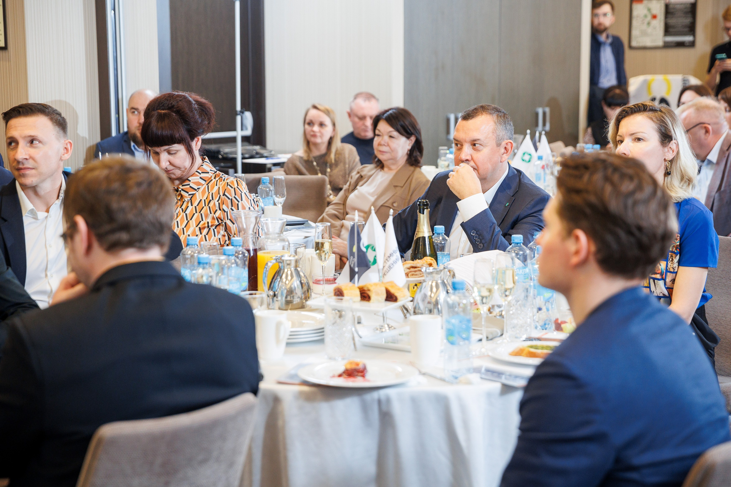 День 3. Конференция. Бизнес-завтрак. Фотограф Шейдаев Эмин г. Волгоград