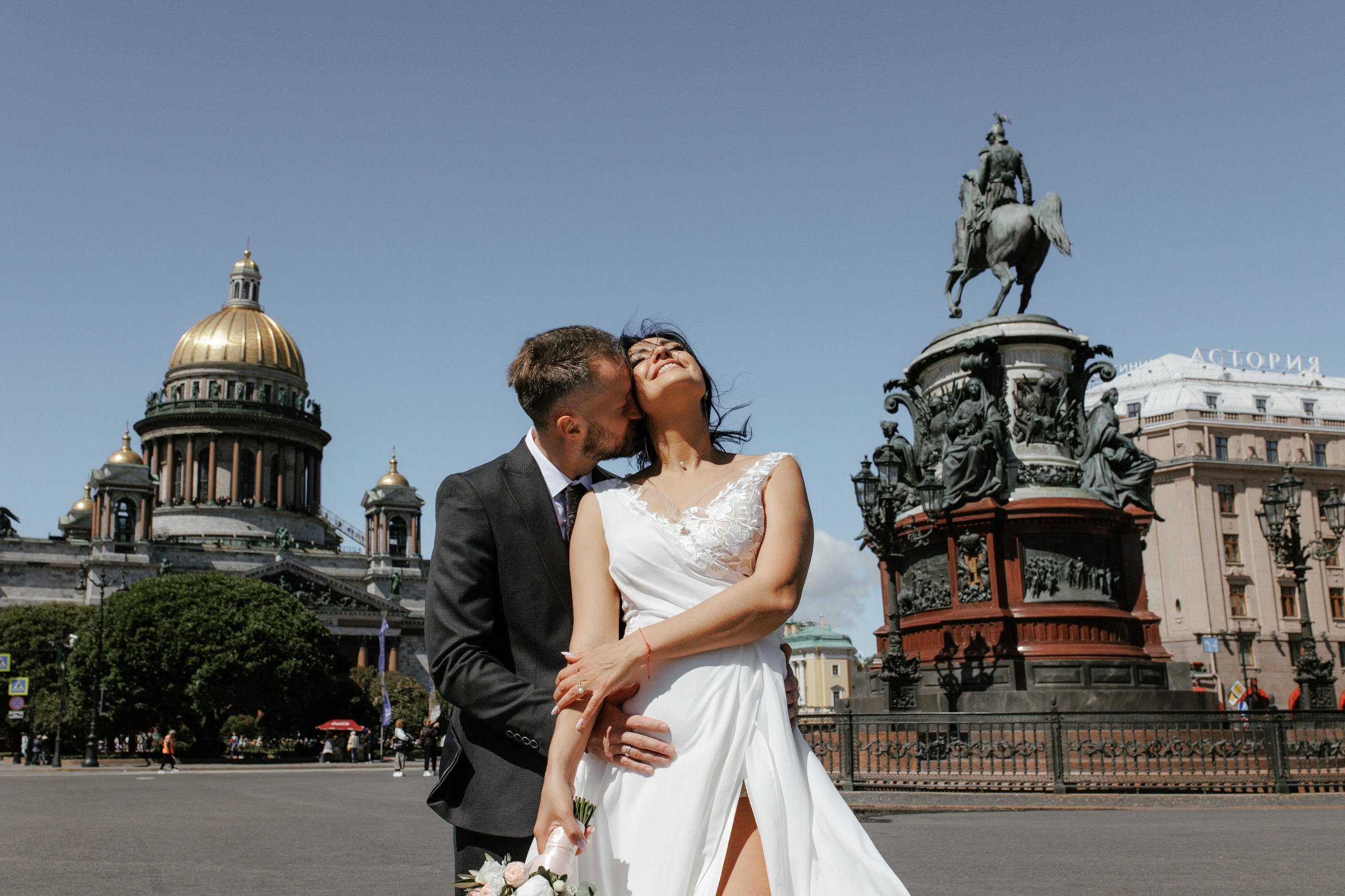 Свадьба в Питере весной. Свадебный фотограф СПБ