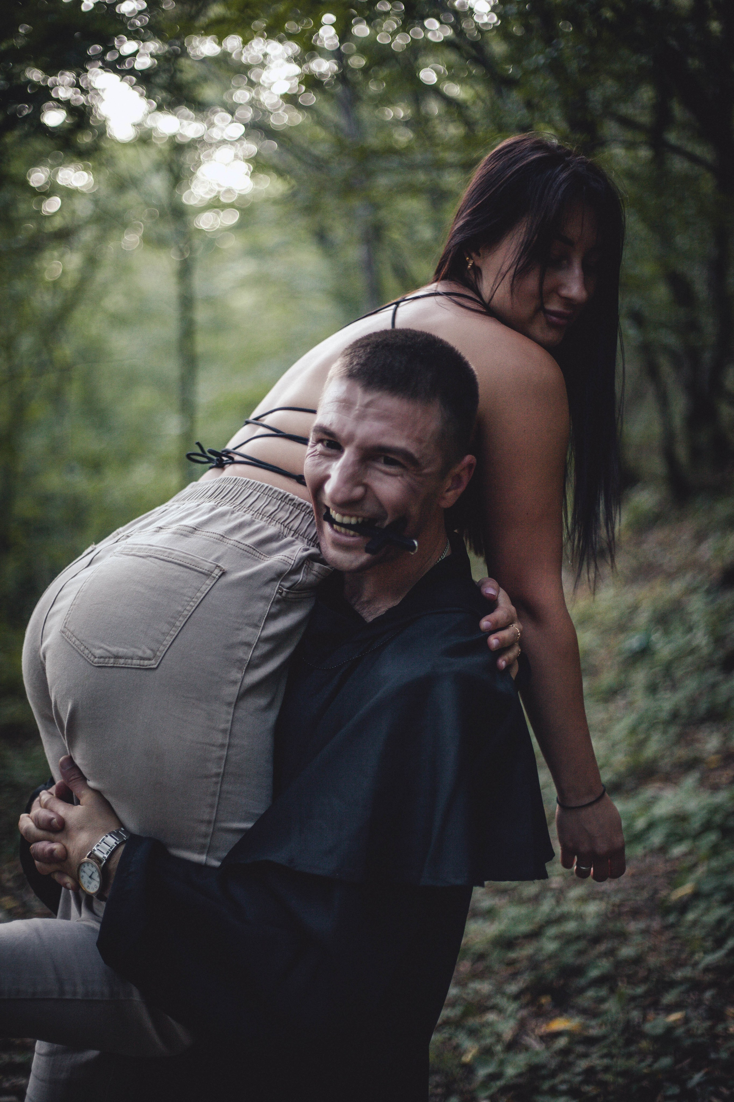 Клип. Уличный фотограф Города N