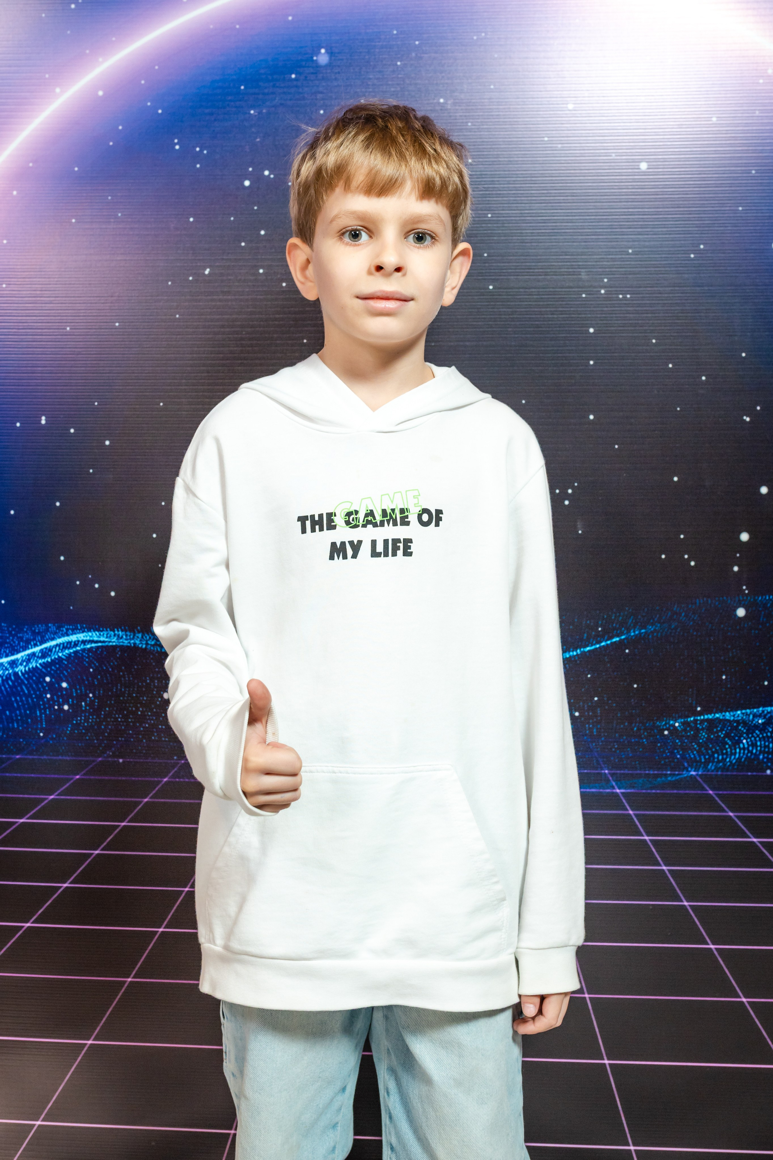 Репортажная фотосъёмка мероприятий в Алматы — презентация клипа | Jora Abramov фотограф. Коммерческий и репортажный фотограф в Алматы — Jora Abramov