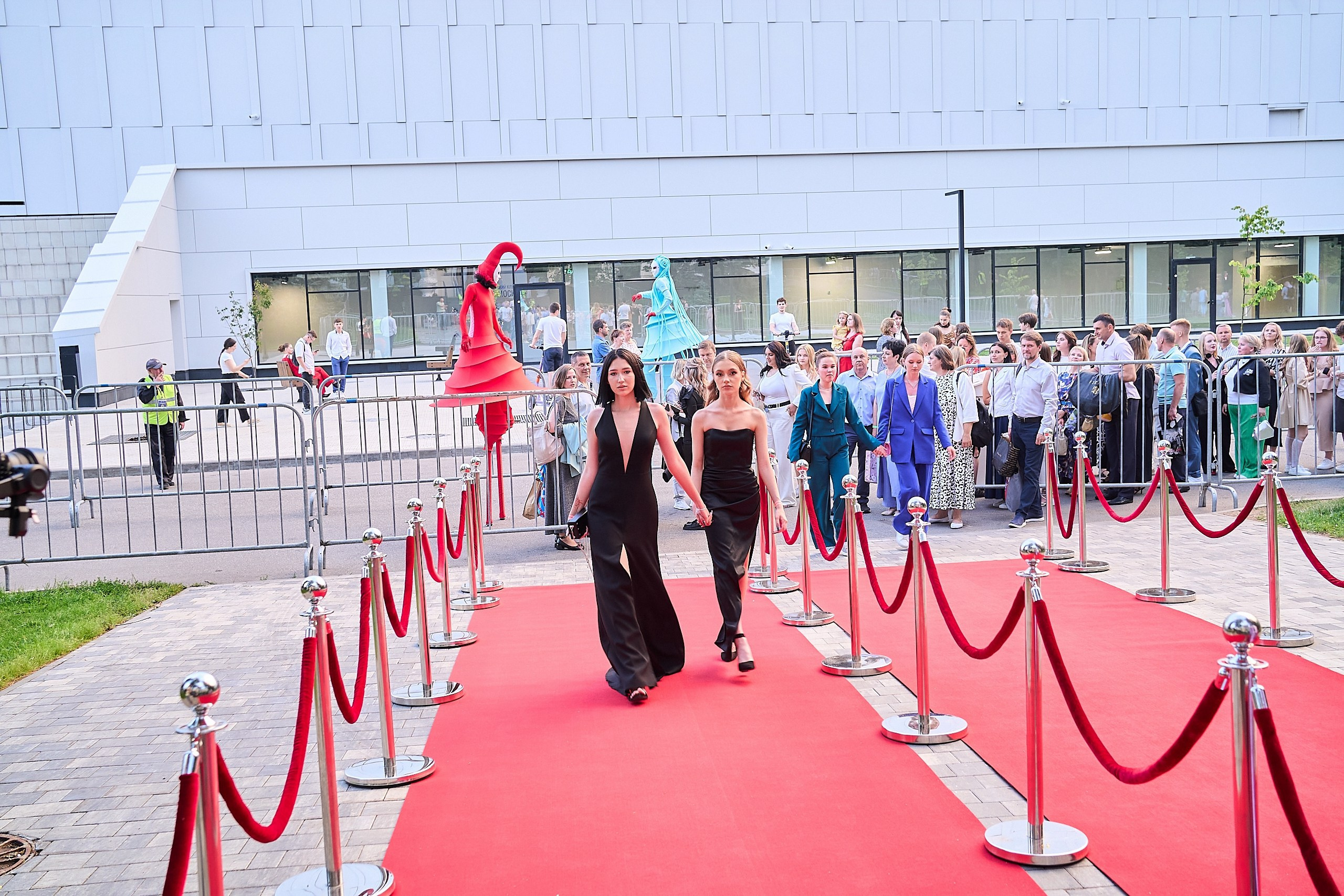 Выпускной 2024 концертный зал Академия ВТБ. Фотограф и Видеограф в Москве. Олег Корушев