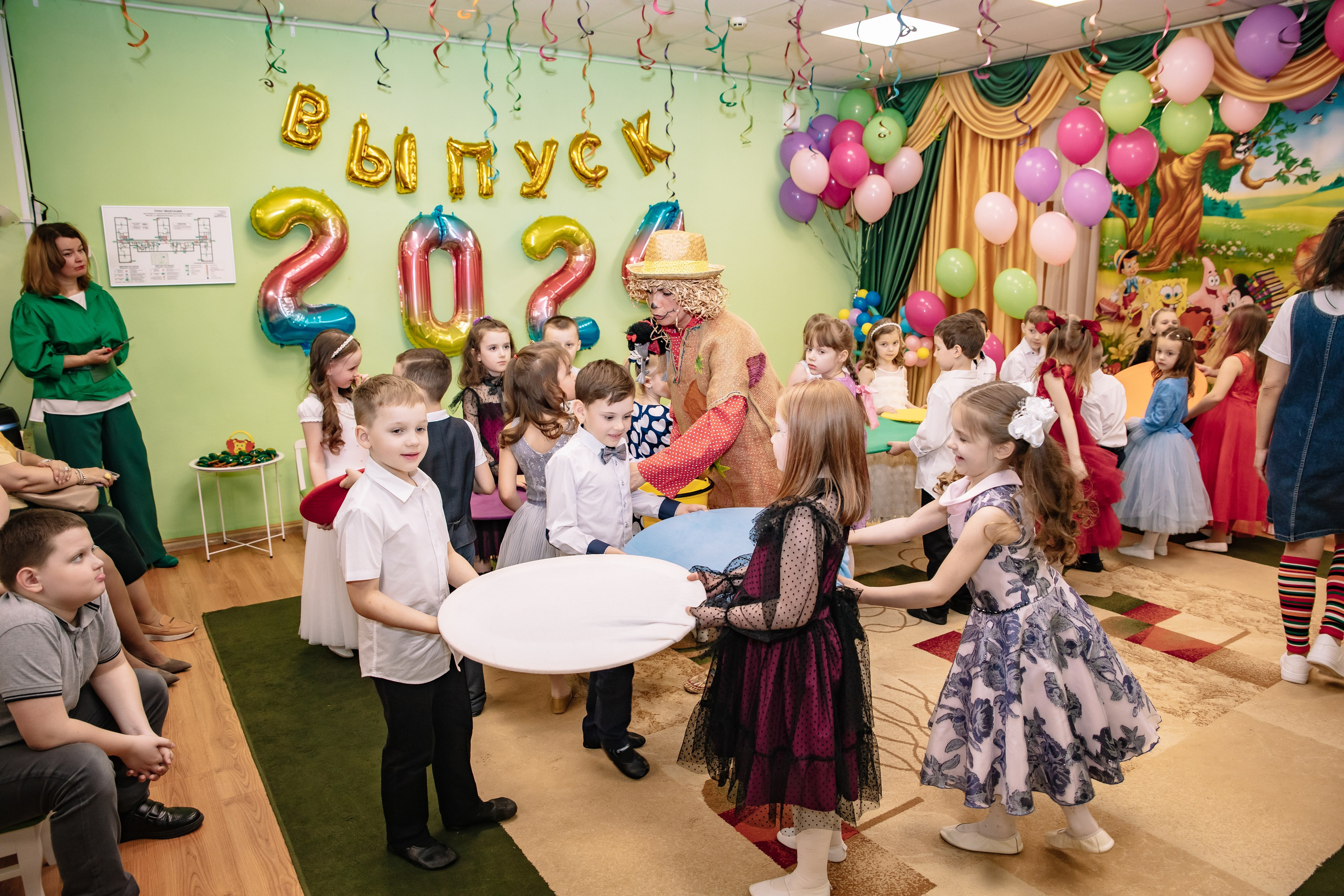 Группа «Сказка» ДС 69 Выпускной 2024. Фотограф в Москве Яна Полосина