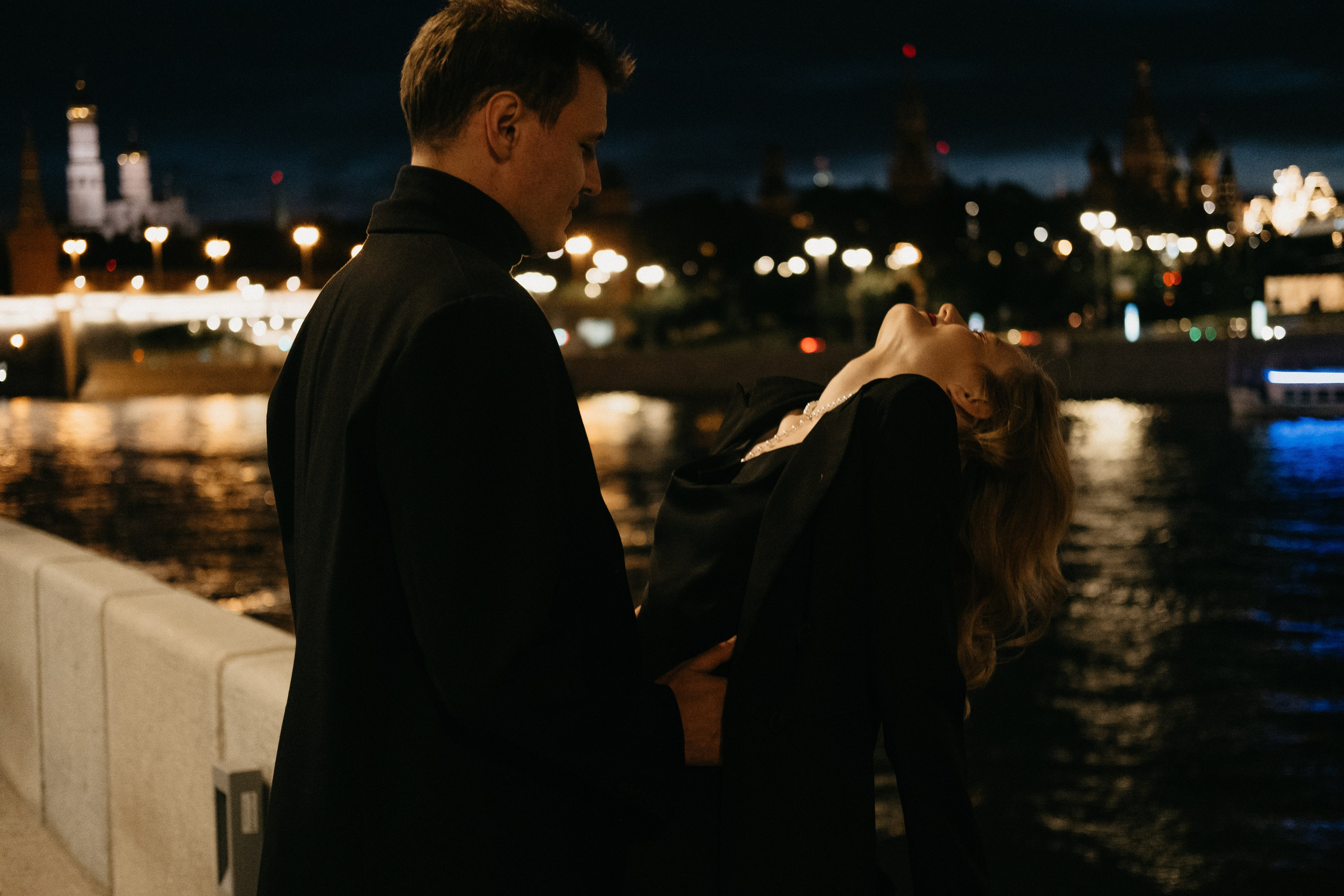 По ночному городу. Свадебный фотограф Александра Тюлякова