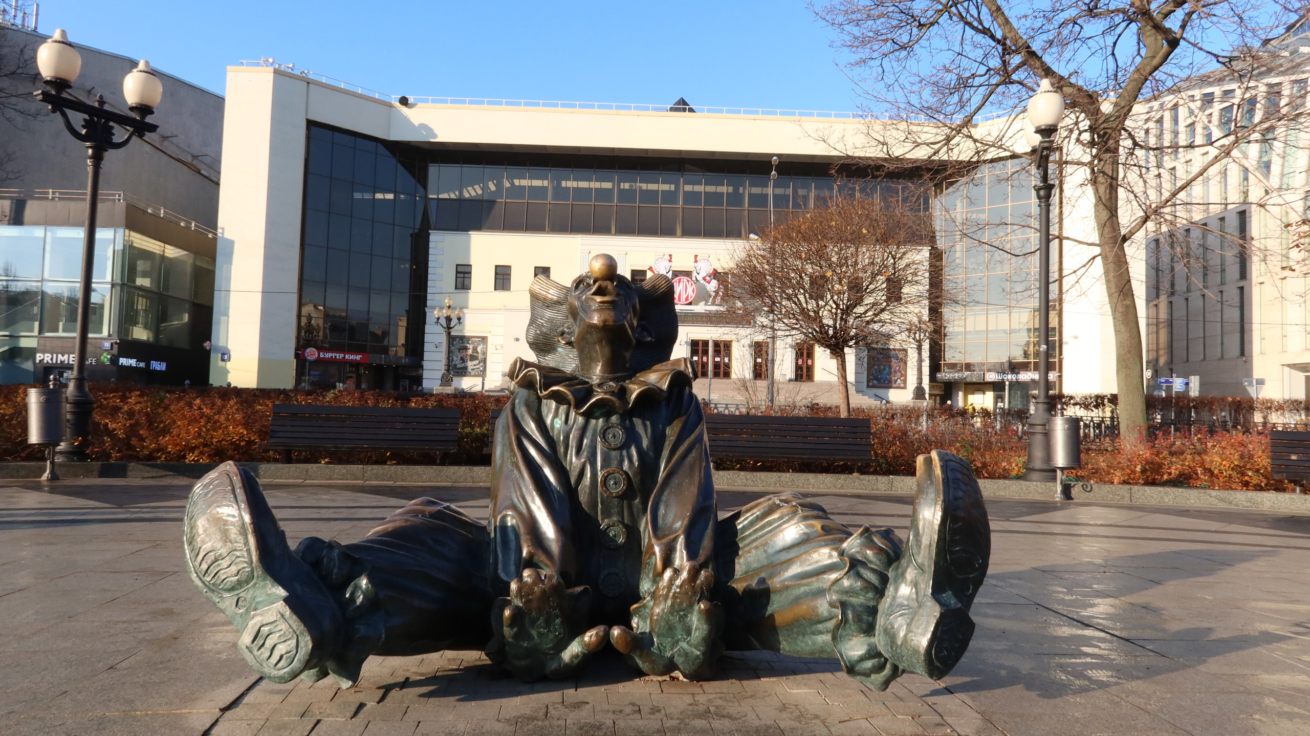 Улица, люди, жизнь…