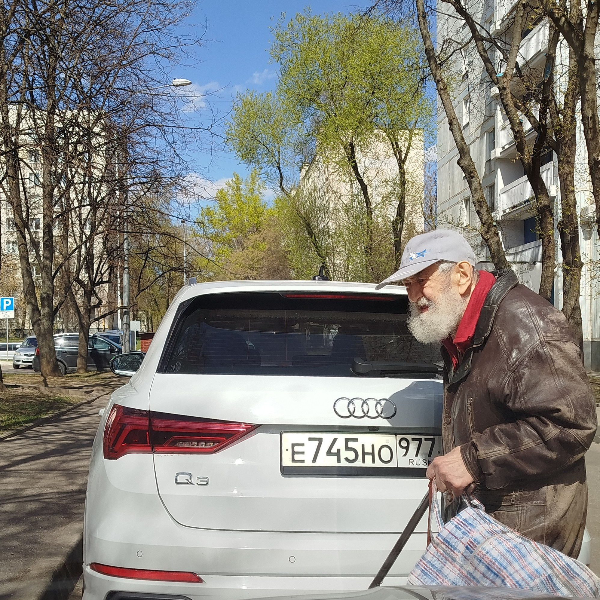 Улица, люди, жизнь…
