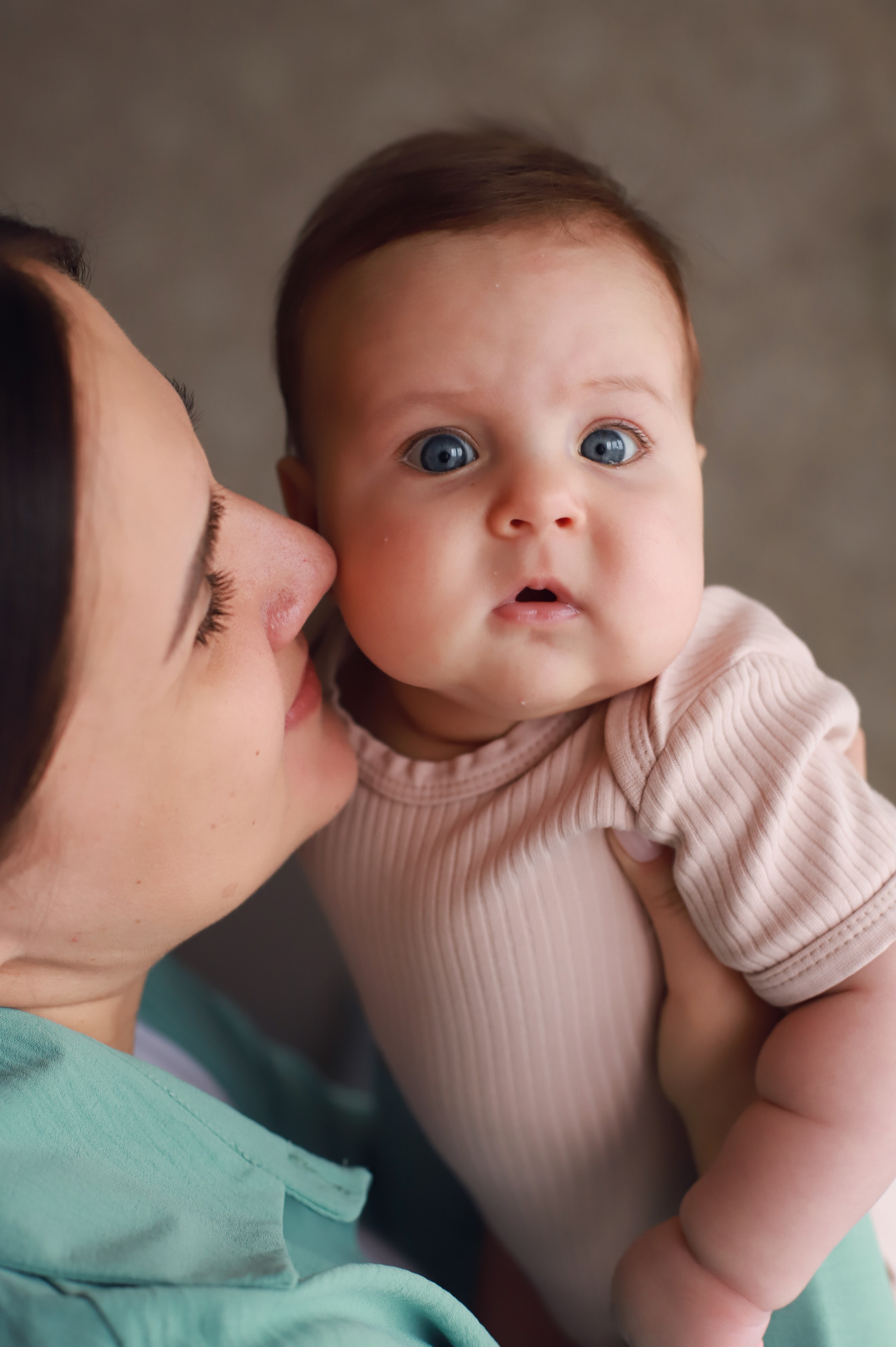 В кругу семьи. Фотограф новорожденных в г. Россошь Виктория Нечепуренко