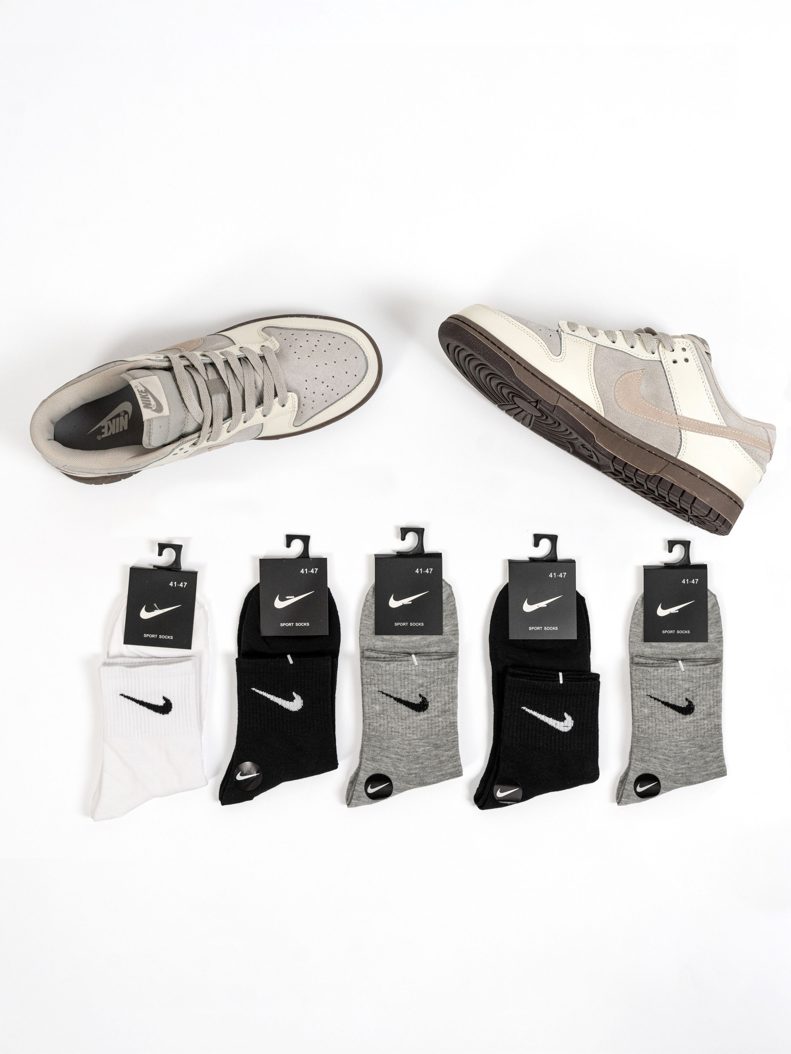 Летние спортивные носки, предметная съемка с нанесением инфографики. Олейник Денис — предметный фотограф, фотограф для маркетплейсов в Казани