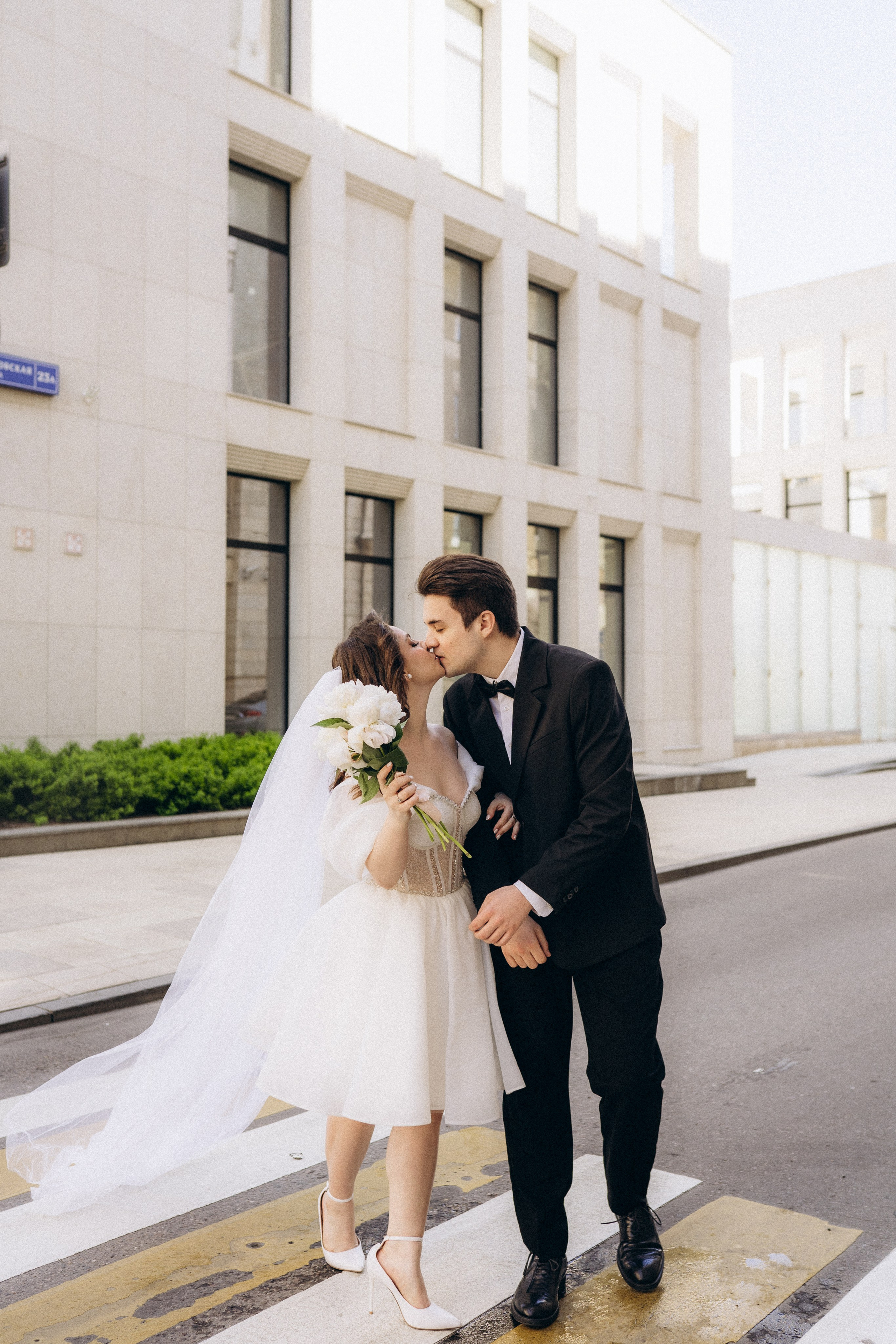 Свадебная фотопрогулка в Москве по центру города. Свадебный фотограф в Москве Анна Полушина