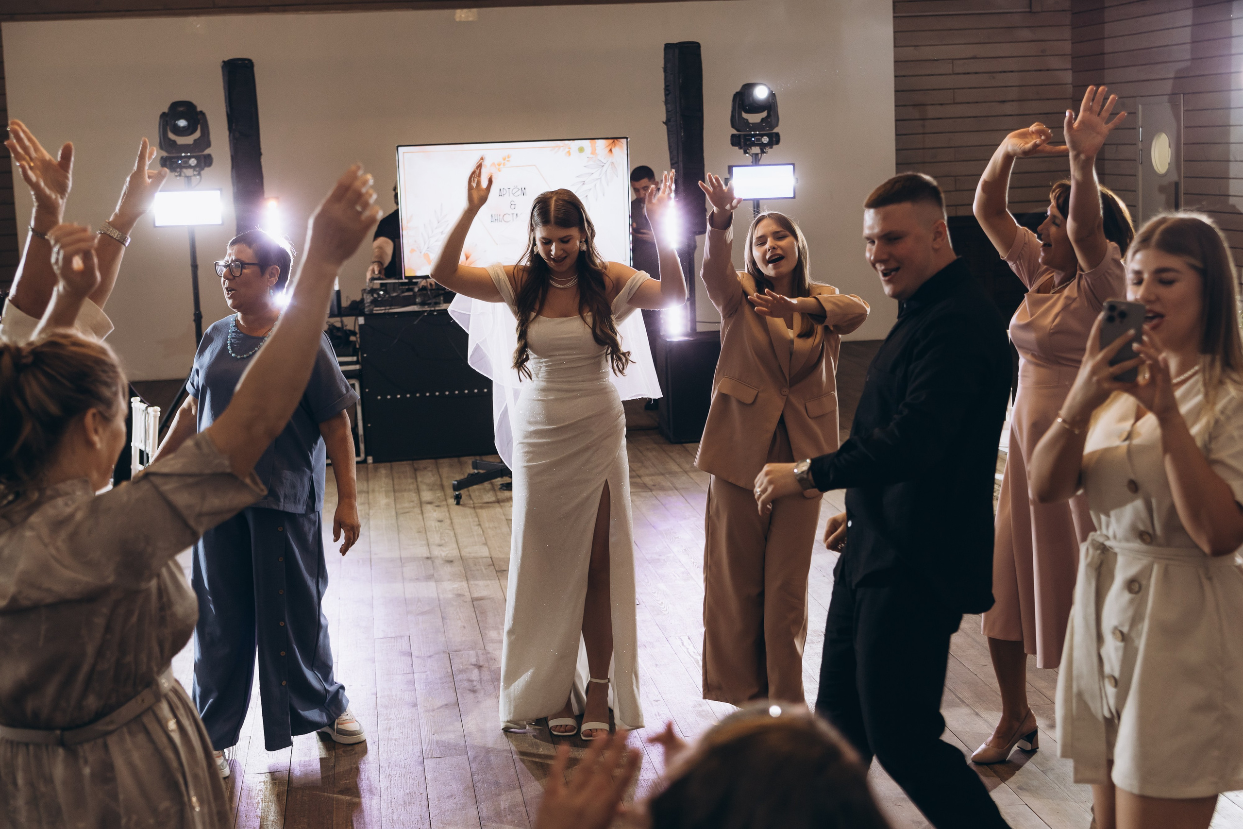 03.08.25 Артем & Анастасия. Свадебный и семейный фотограф в Новосибирске Дарья Кель