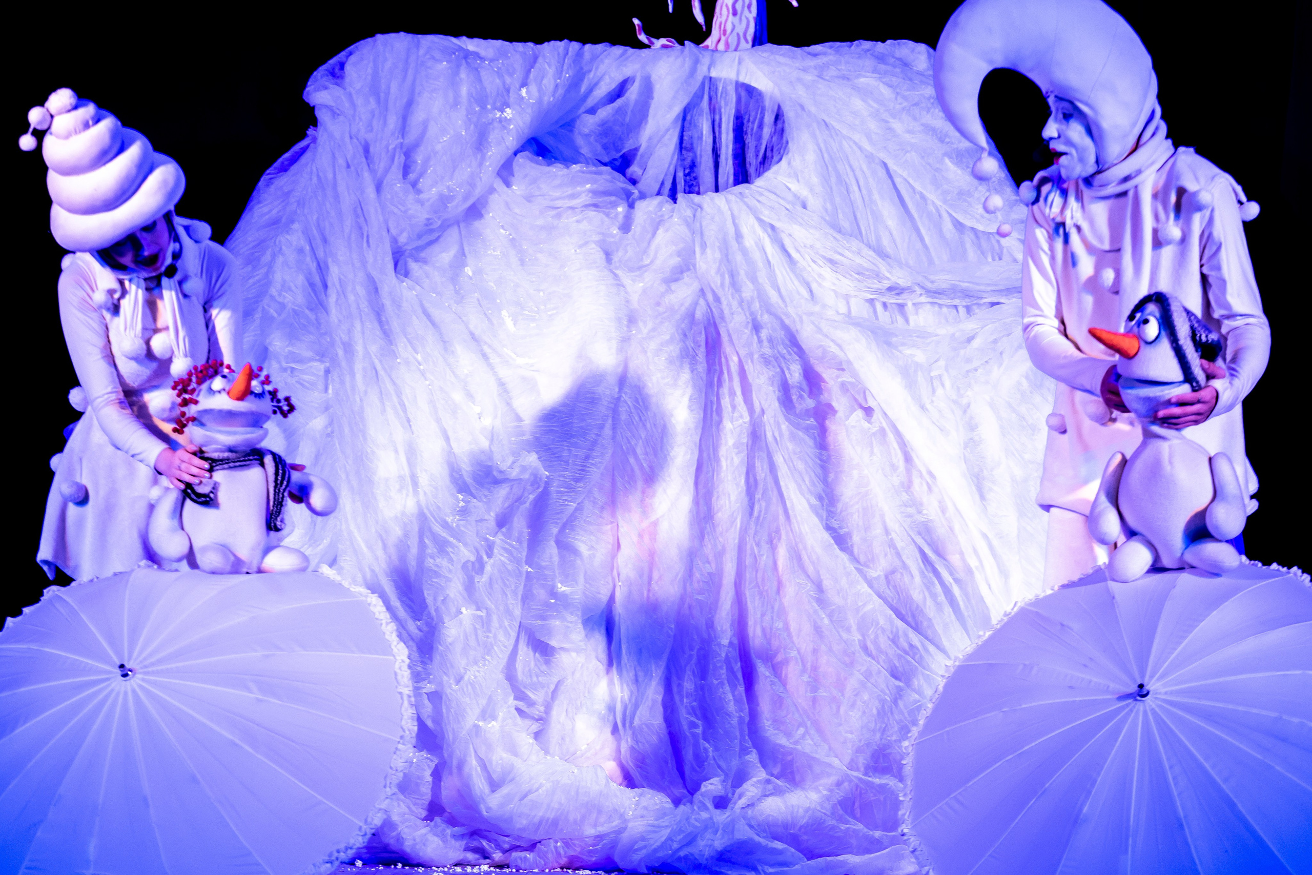 Спектакль Снежные человечки — театр Саквояж. Фотограф в Сочи Юрий Шептаев